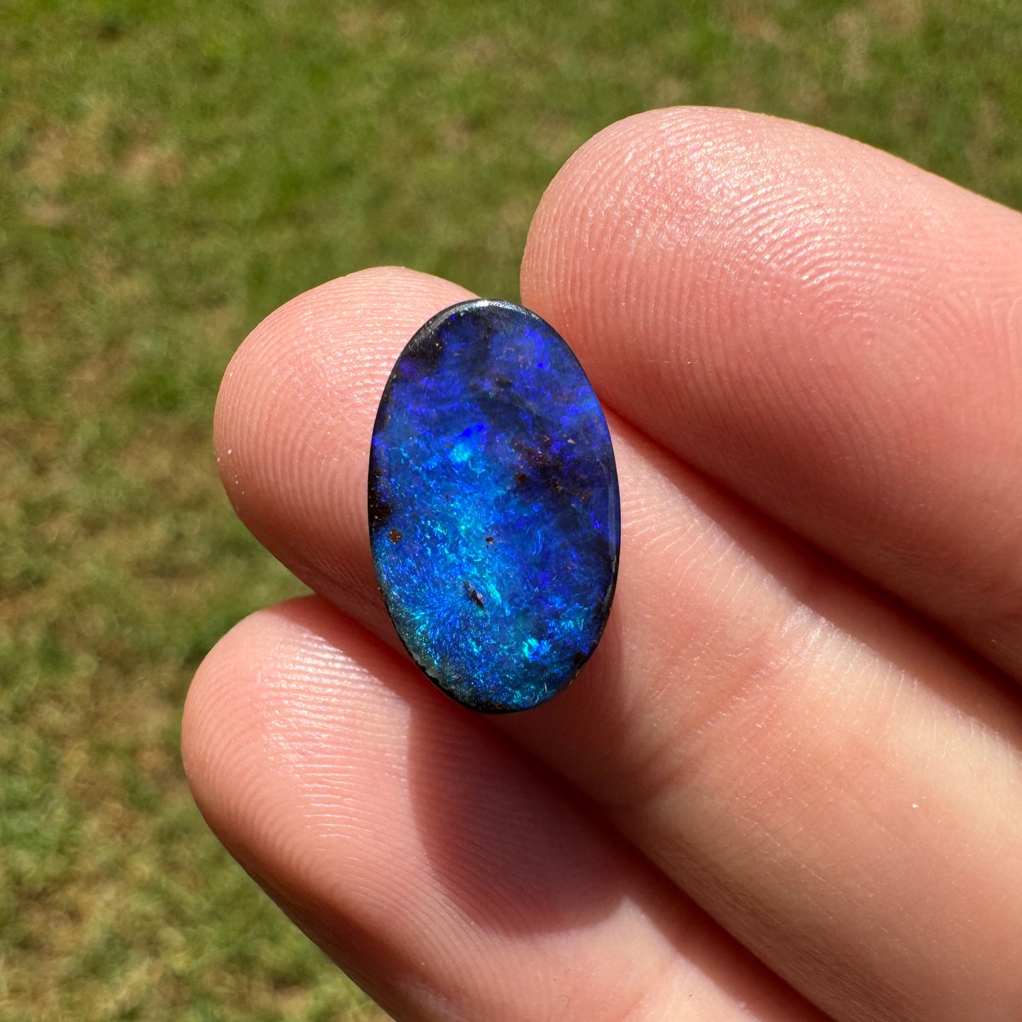 3.91 Ct small oval boulder opal