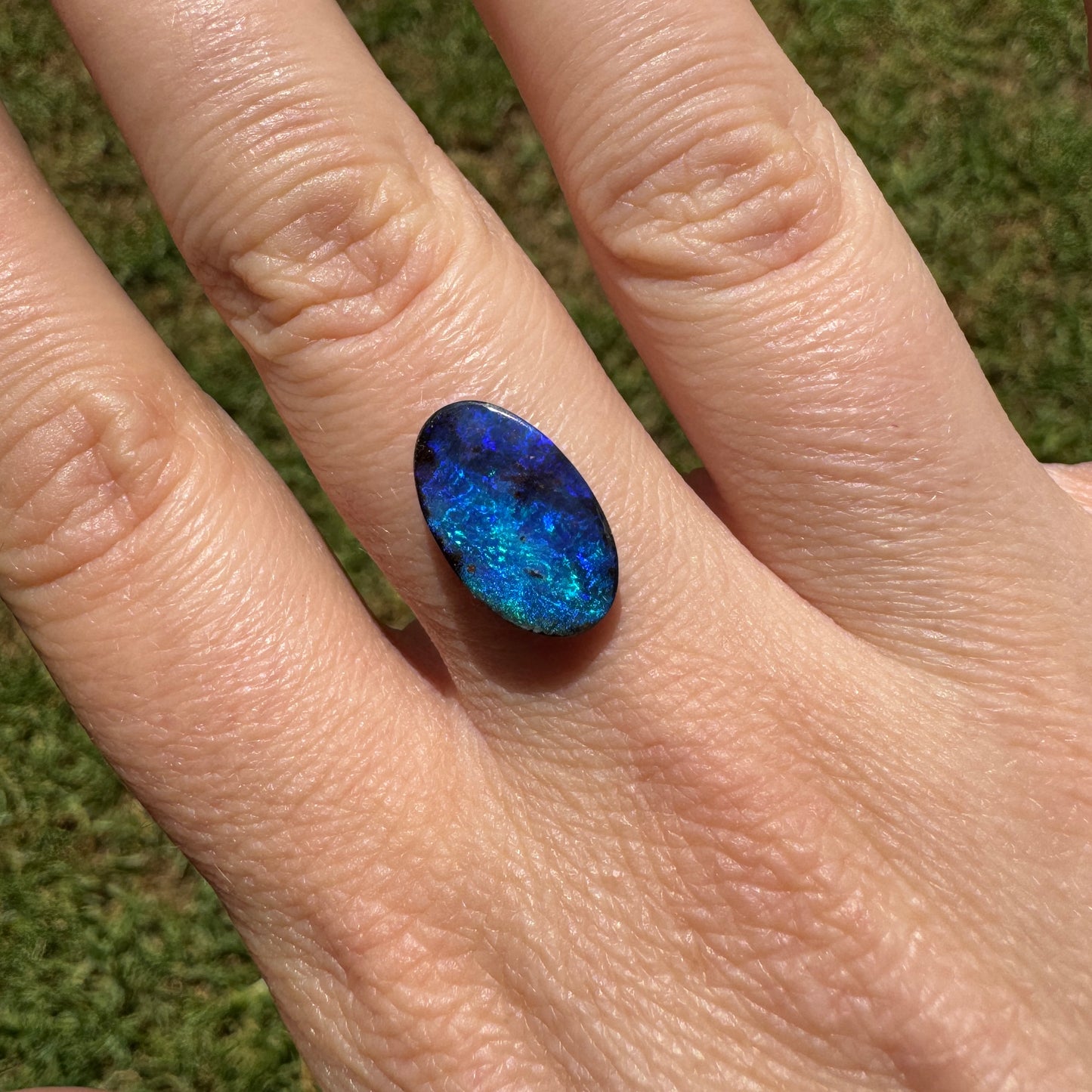 3.91 Ct small oval boulder opal