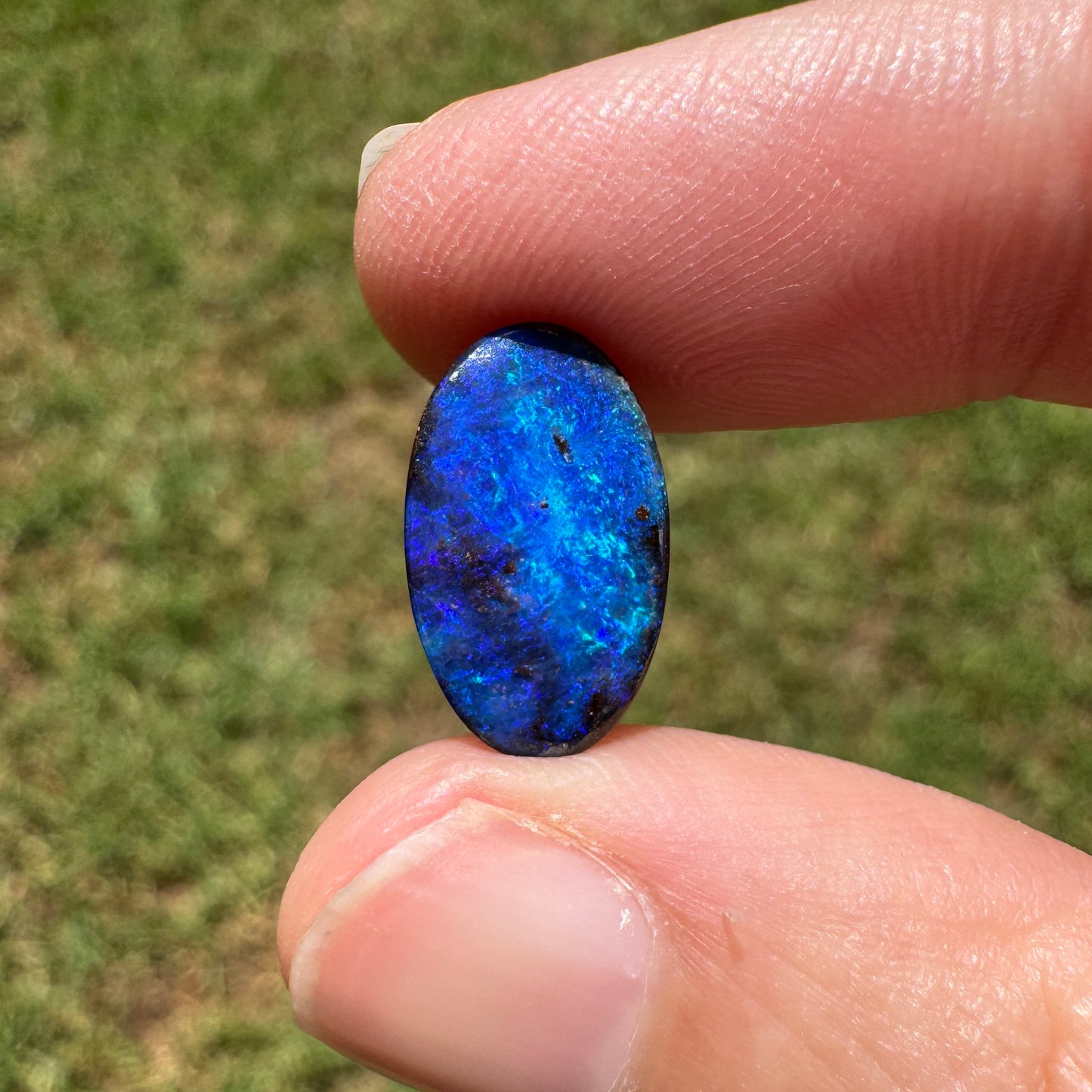 3.91 Ct small oval boulder opal