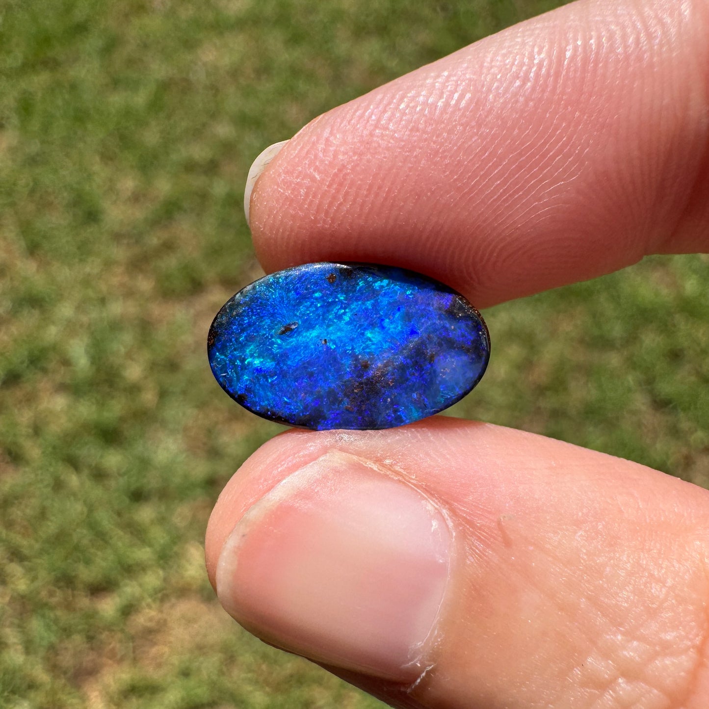 3.91 Ct small oval boulder opal