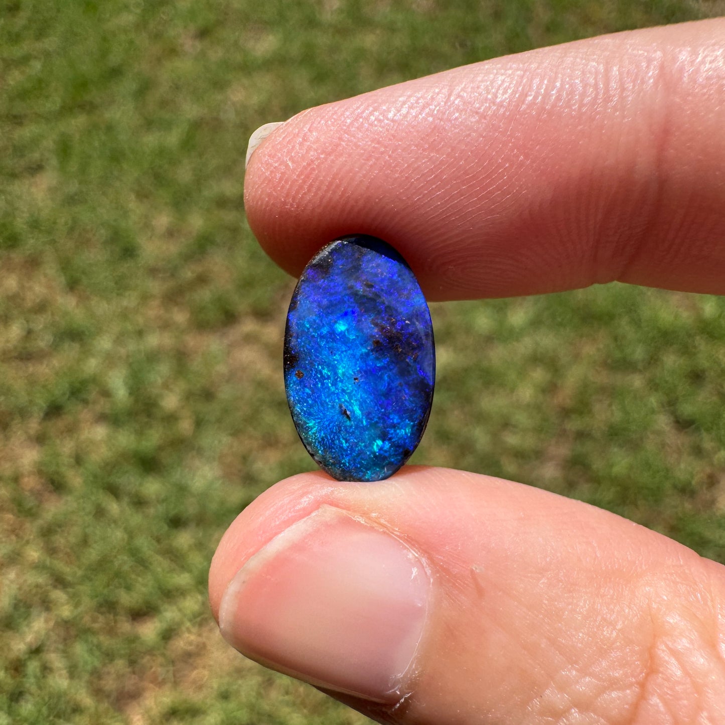 3.91 Ct small oval boulder opal