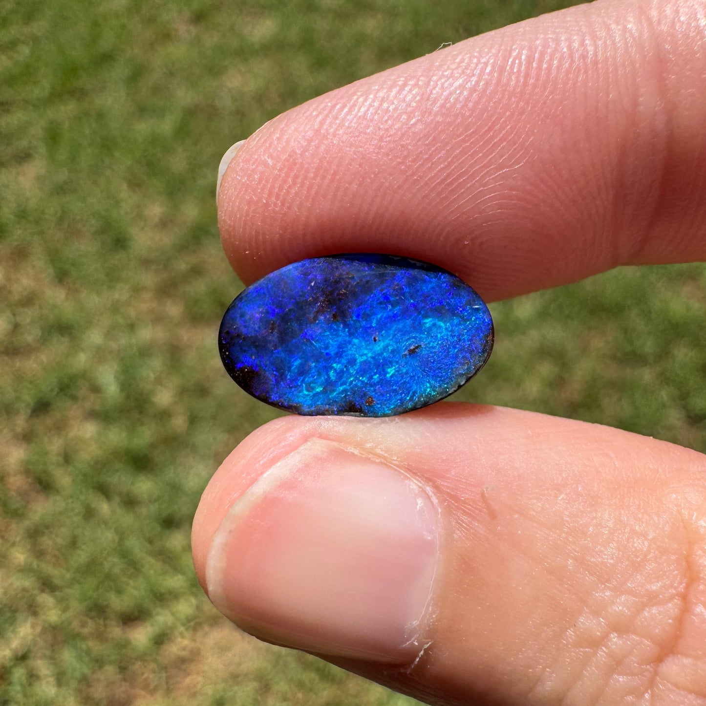 3.91 Ct small oval boulder opal