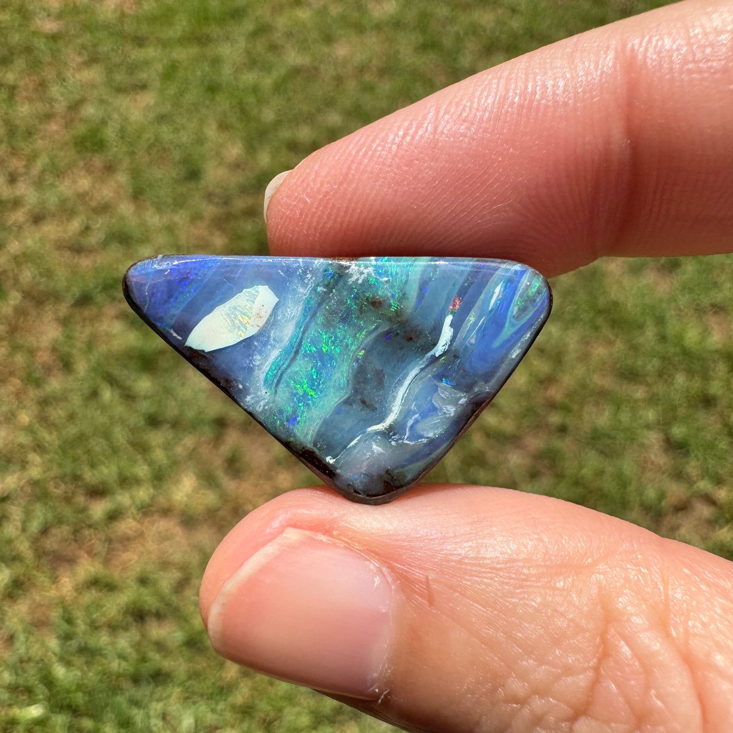 13.35 Ct triangle boulder opal