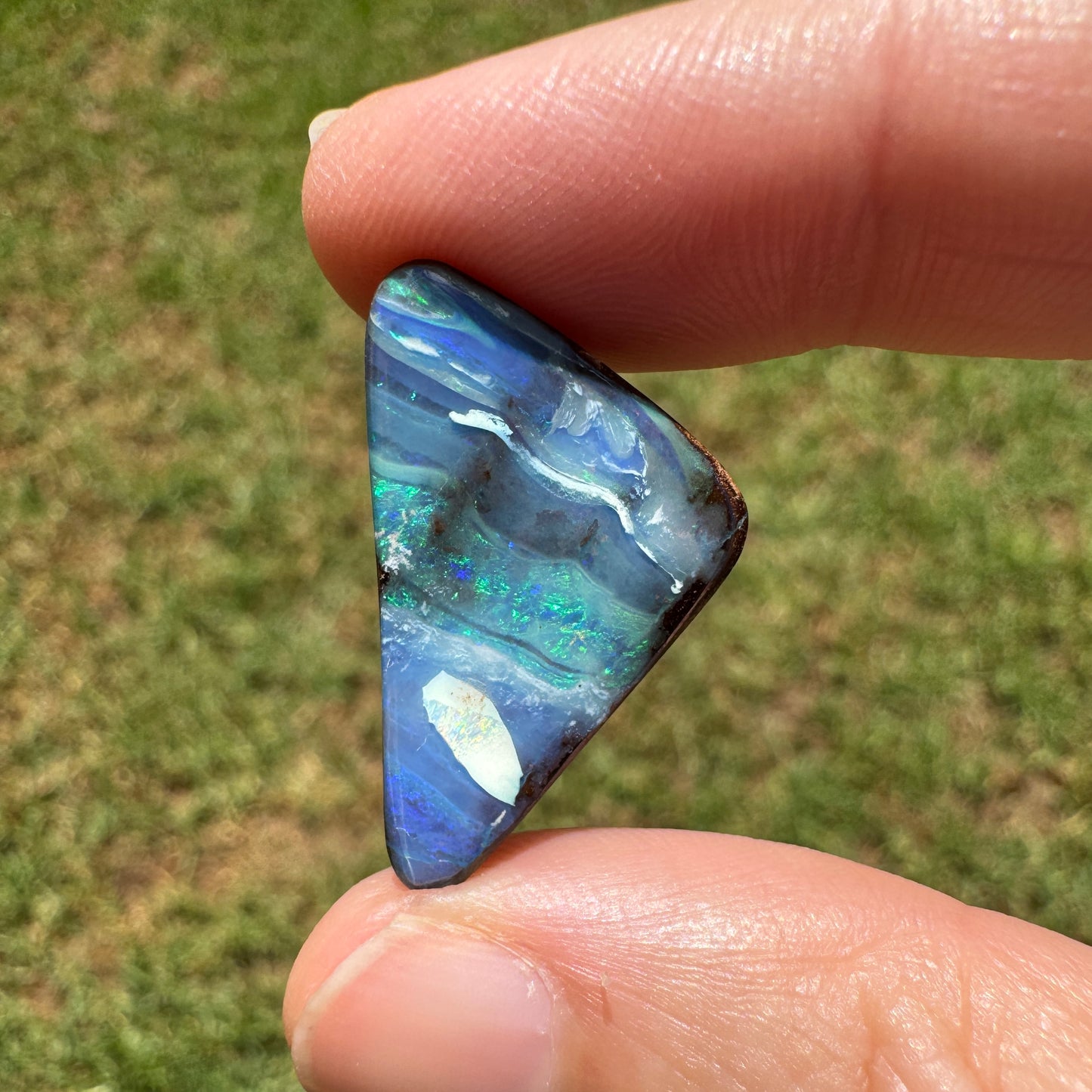 13.35 Ct triangle boulder opal