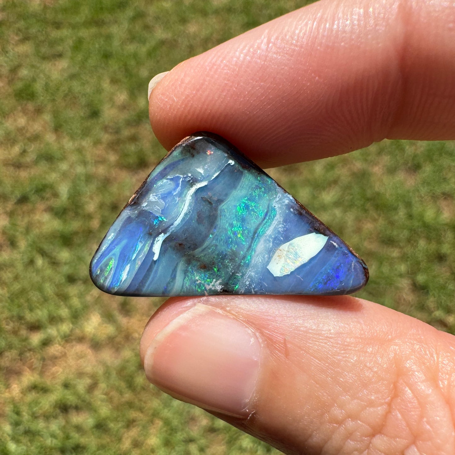 13.35 Ct triangle boulder opal