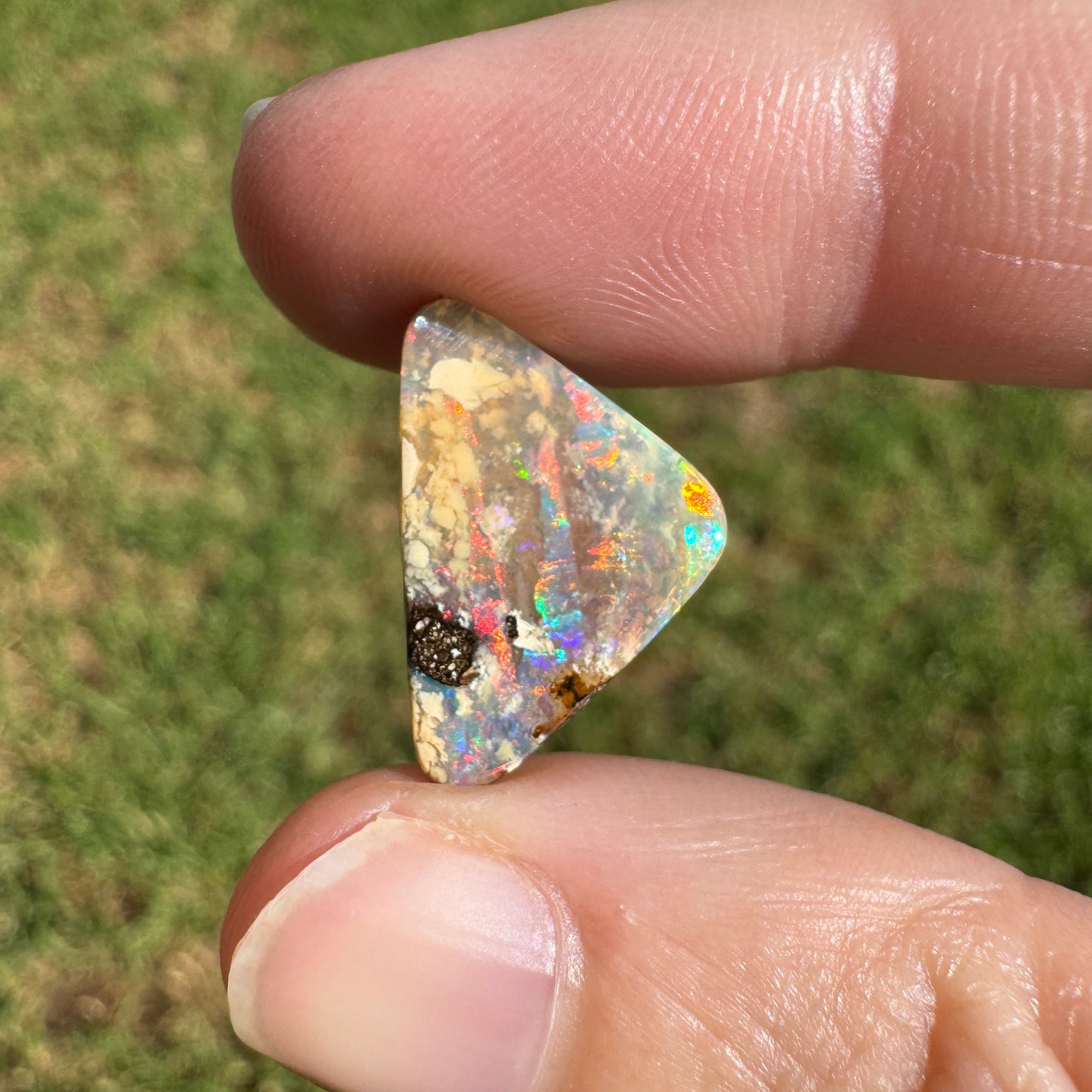 6.23 Ct triangle boulder opal