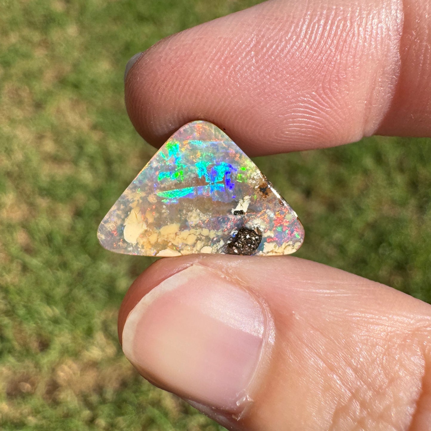 6.23 Ct triangle boulder opal