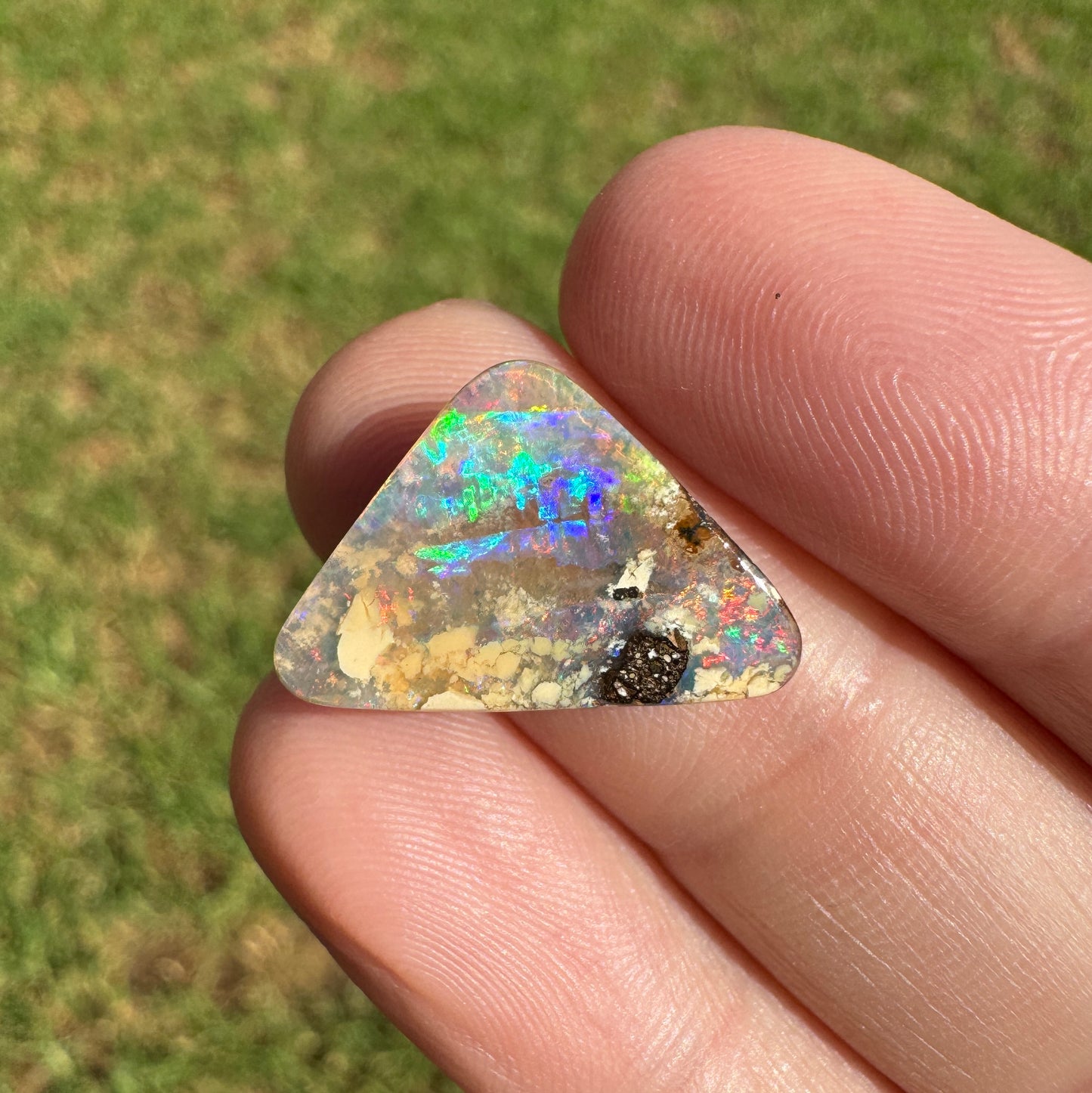 6.23 Ct triangle boulder opal