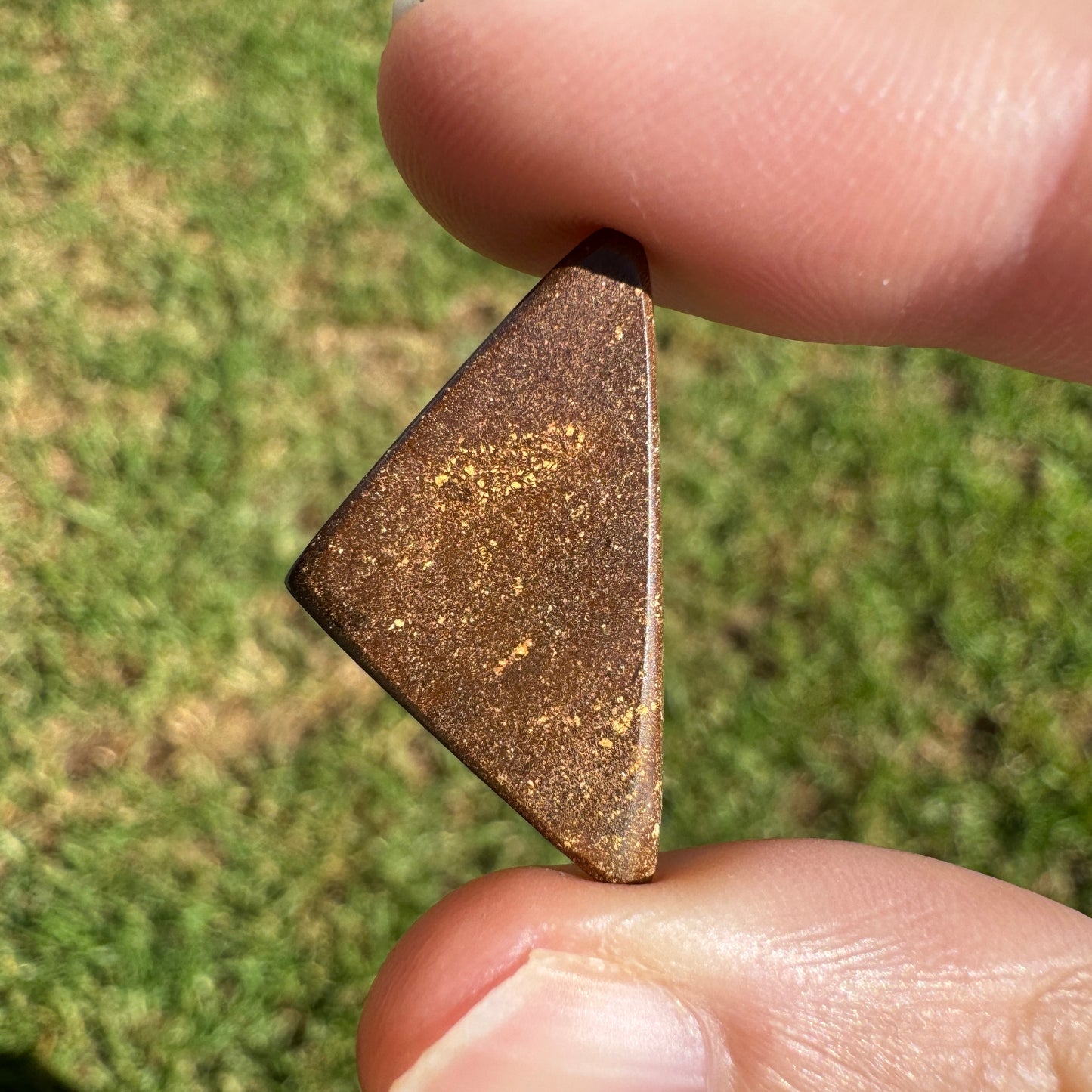 13.27 Ct triangle boulder opal