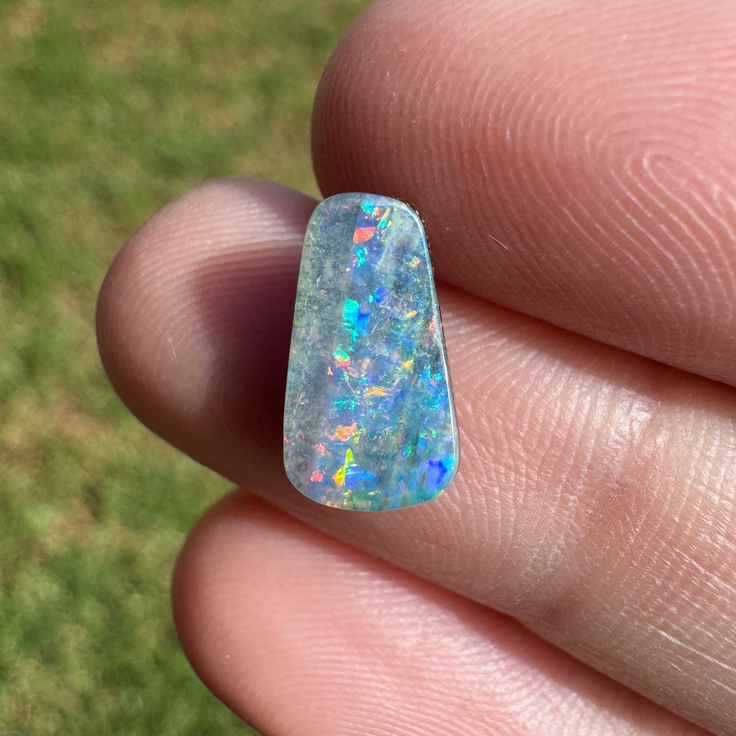 2.36 Ct rainbow boulder opal