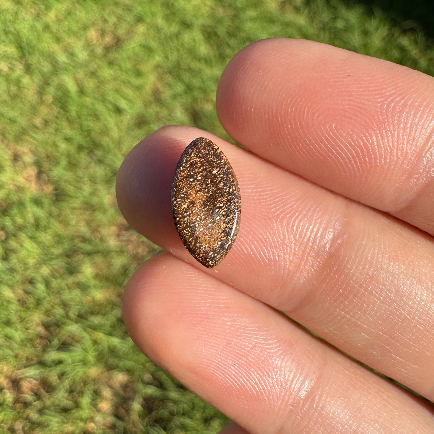 2.18 Ct small boulder opal