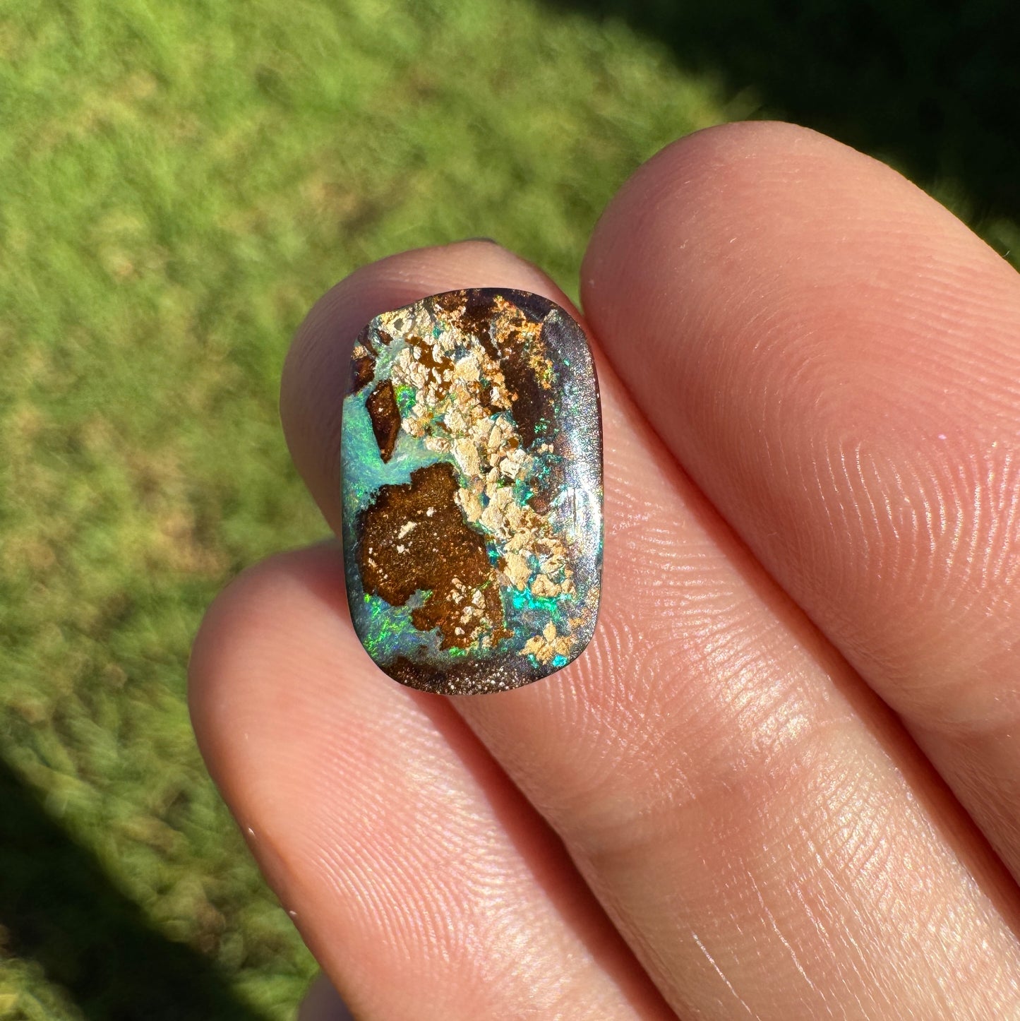 4.71 Ct small boulder opal