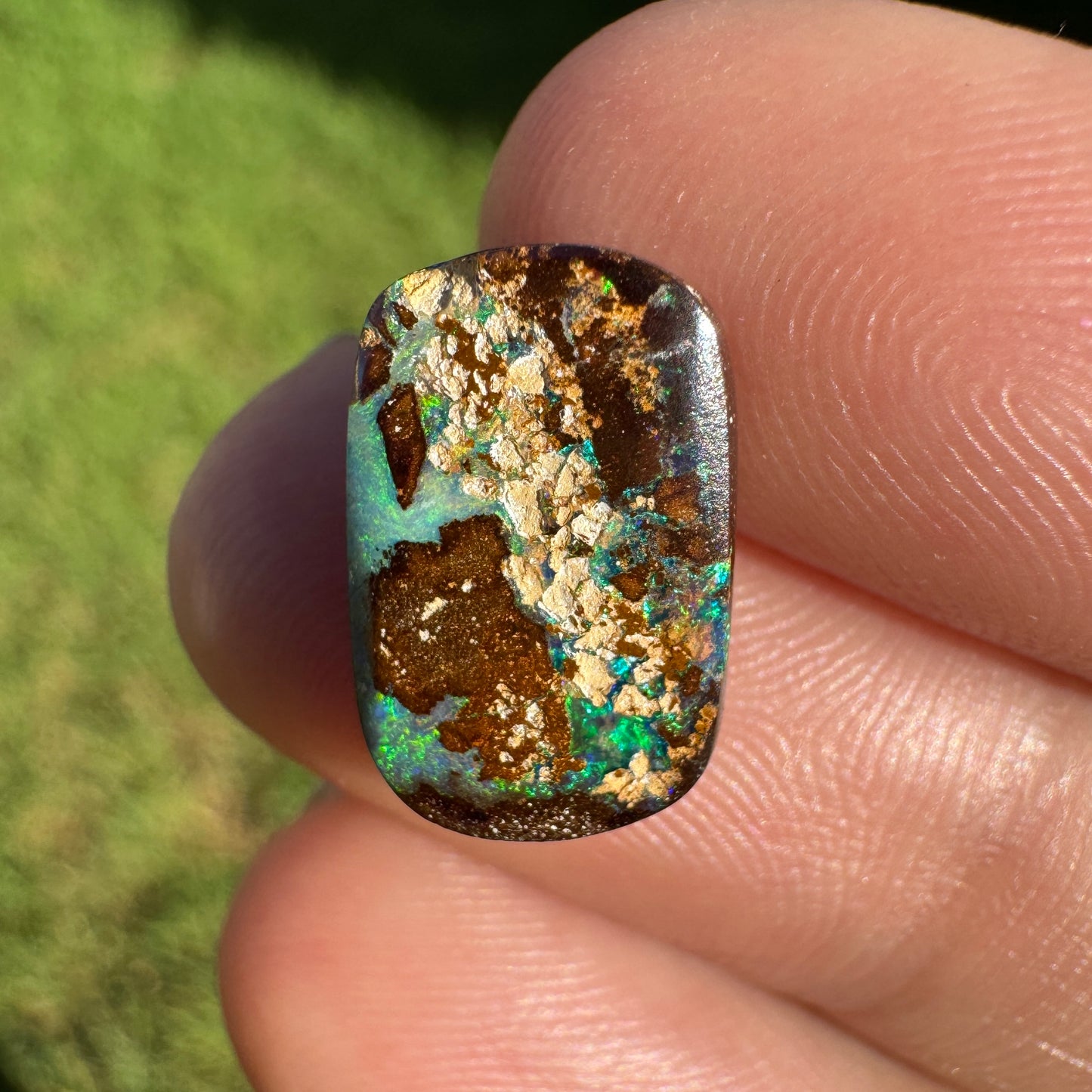 4.71 Ct small boulder opal