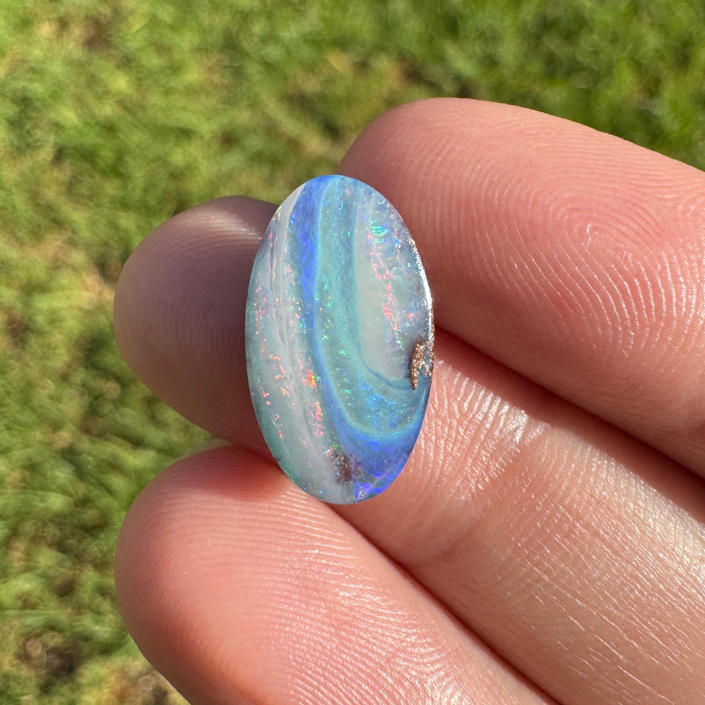 3.85 Ct oval boulder opal