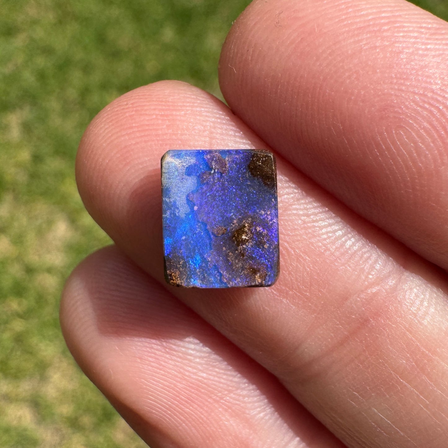 2.21 Ct small boulder opal