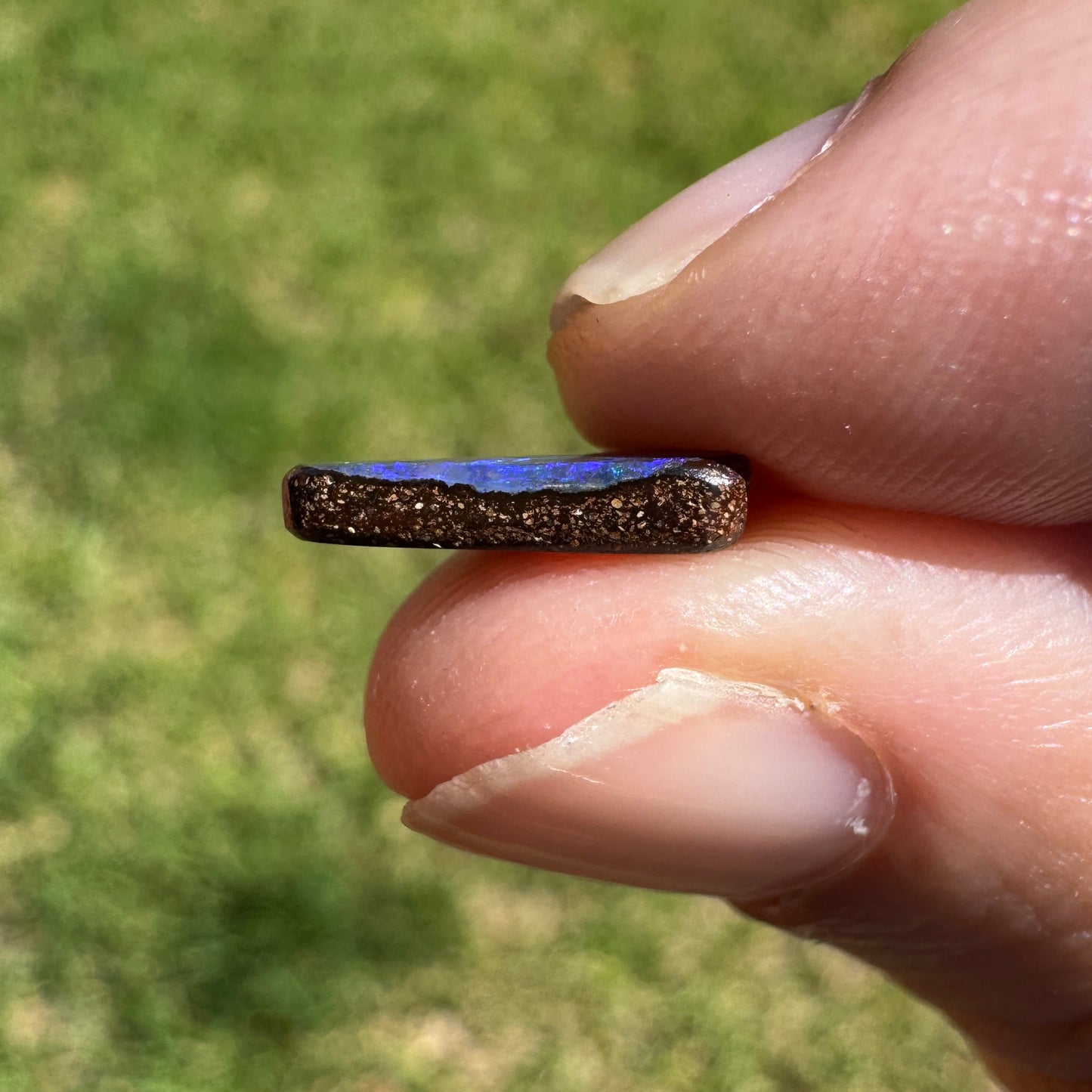 1.59 Ct extra small boulder opal