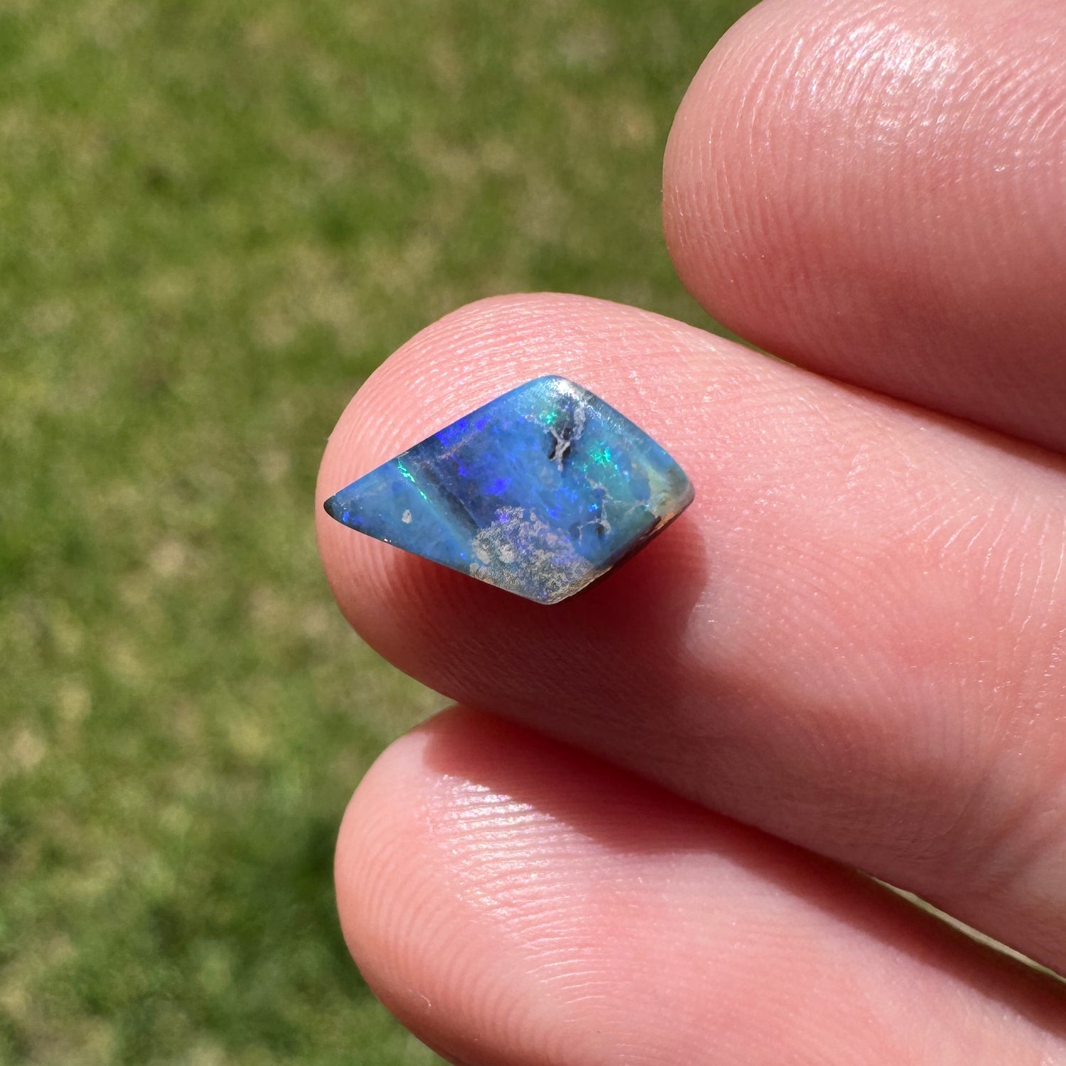 1.26 Ct small boulder opal - Broken River Mining