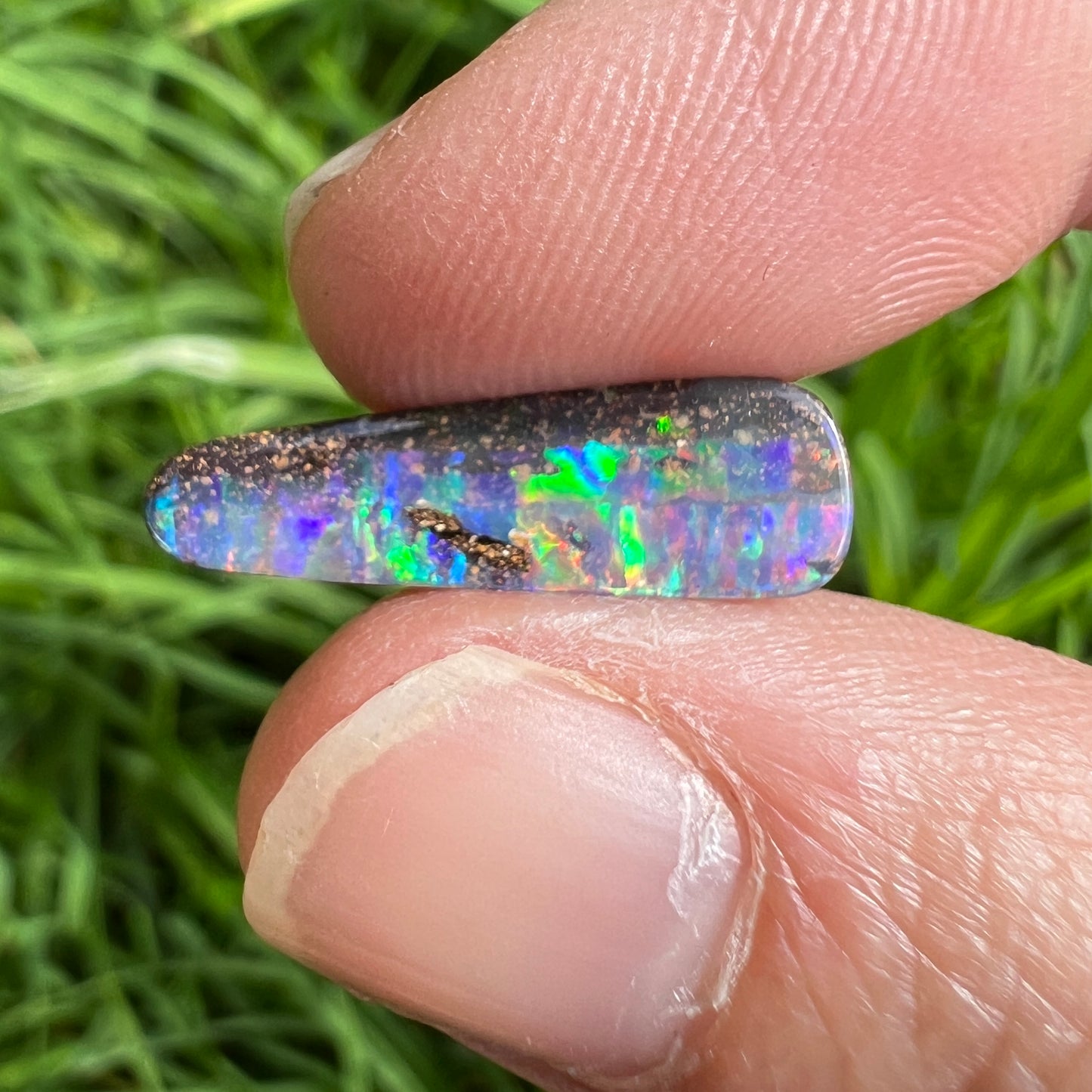 2.75 Ct small gem boulder opal