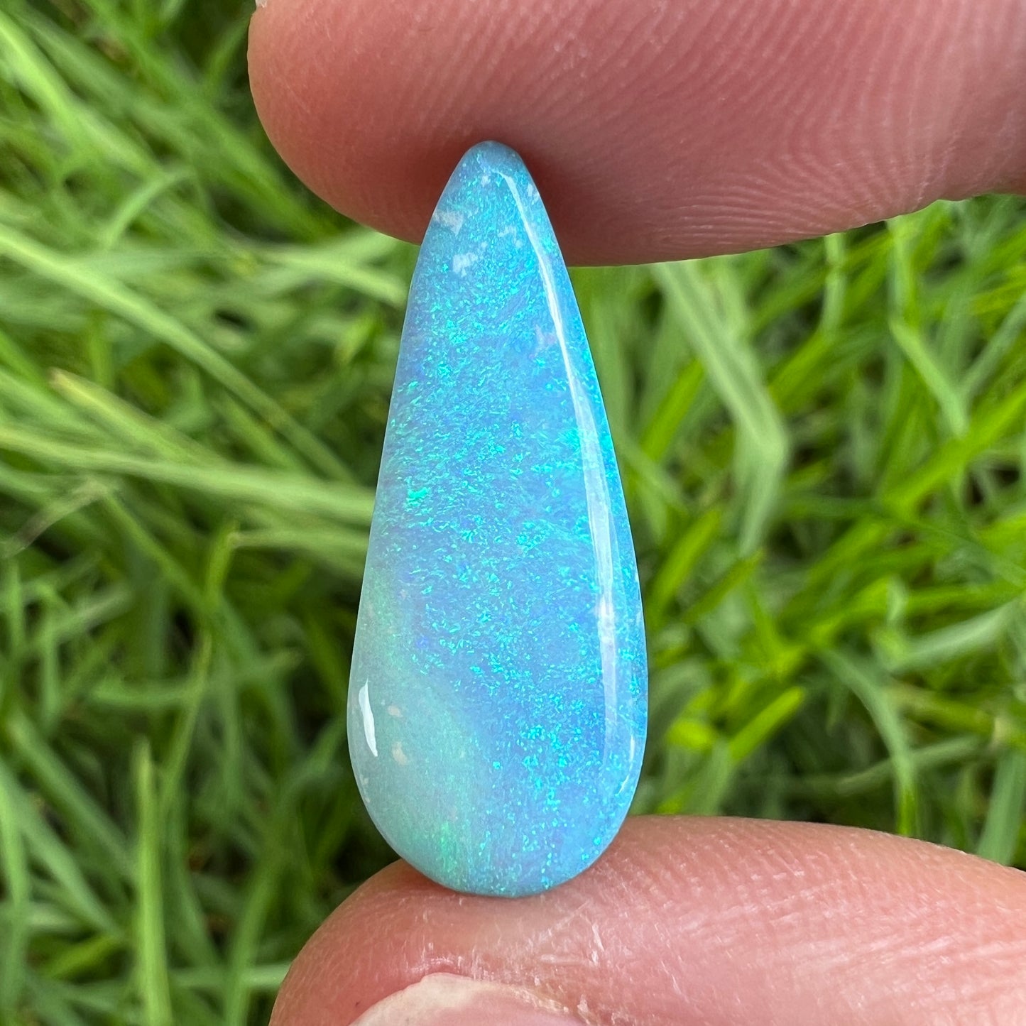 8.27 Ct ocean-coloured boulder opal