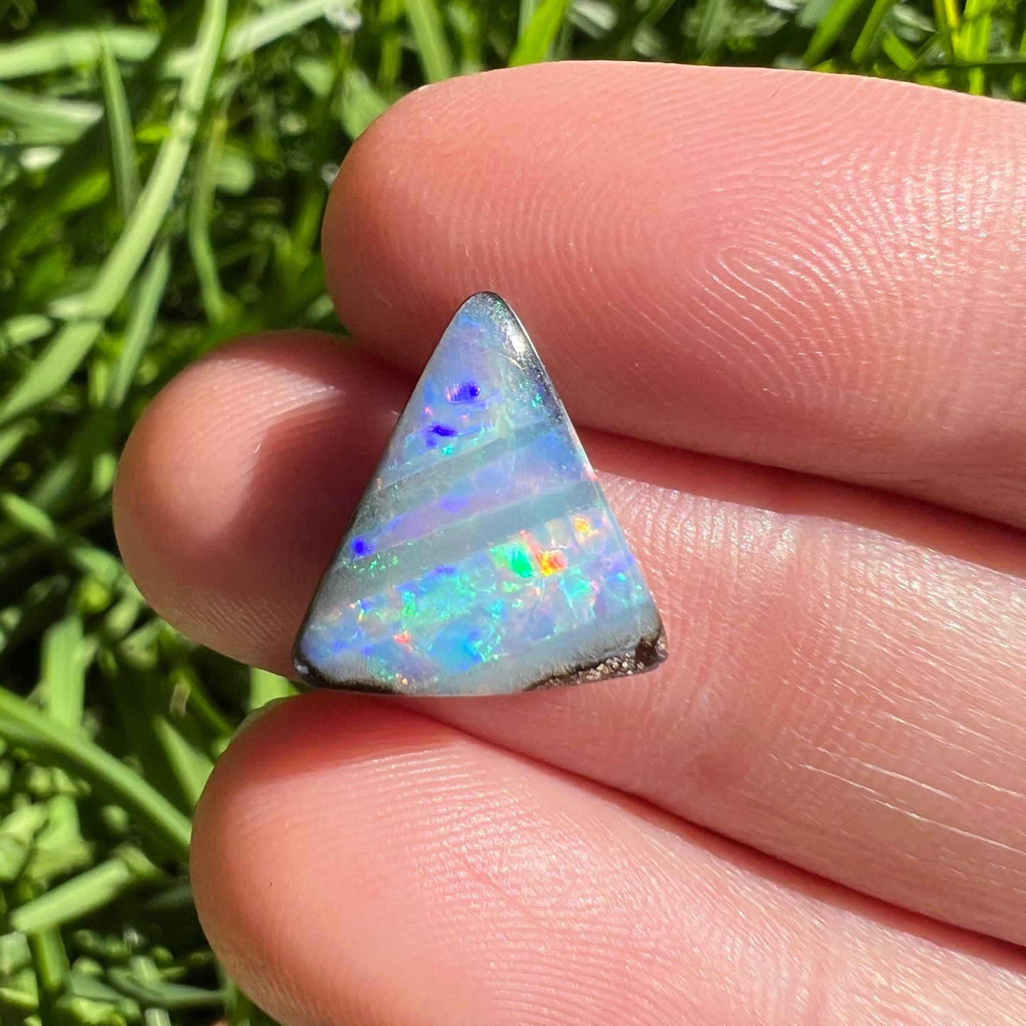 4.47 Ct rainbow boulder opal