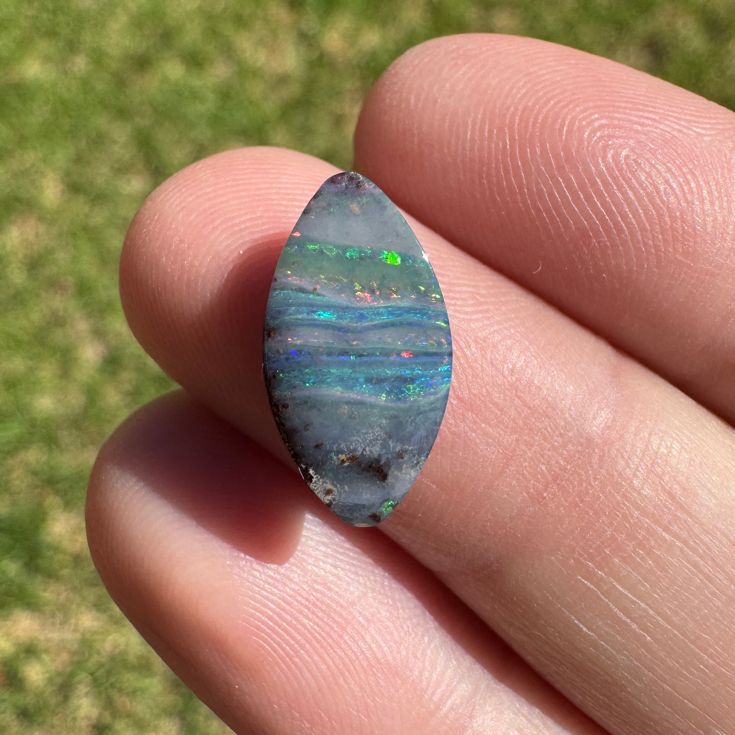 2.88 Ct striped boulder opal - Broken River Mining