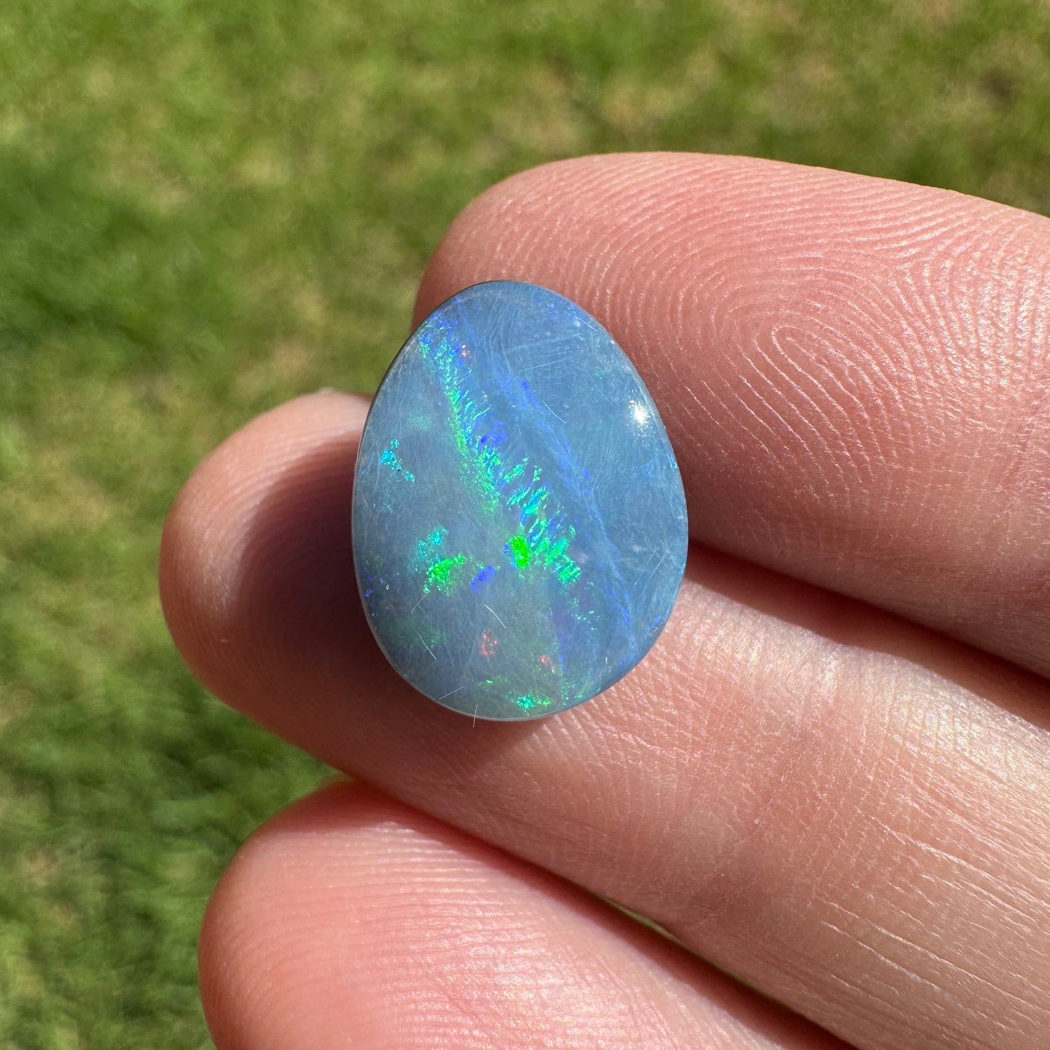 5.72 Ct the 'green stripe' boulder opal - Broken River Mining