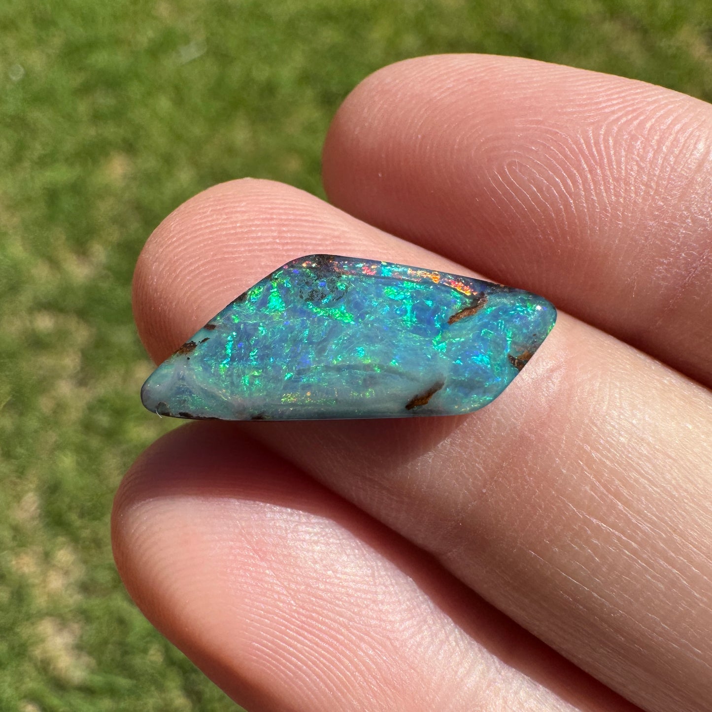 3.84 Ct green-blue boulder opal - Broken River Mining