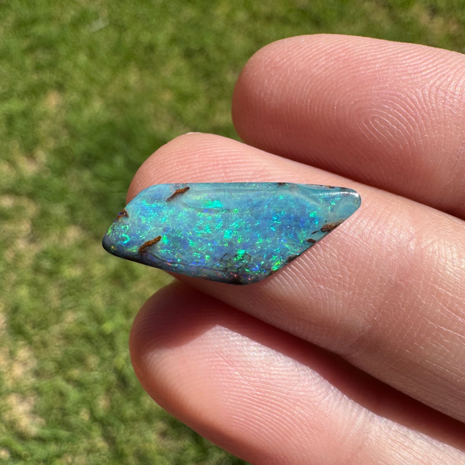 3.84 Ct green-blue boulder opal - Broken River Mining