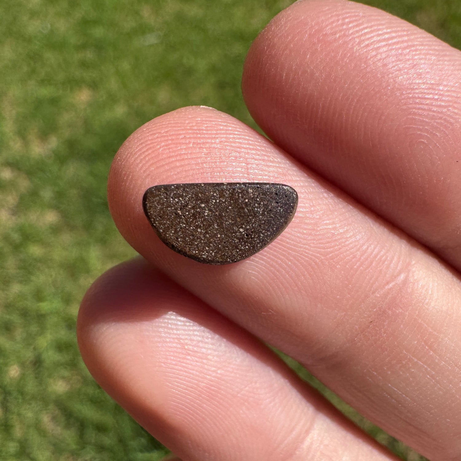 1.77 Ct small boulder opal - Broken River Mining