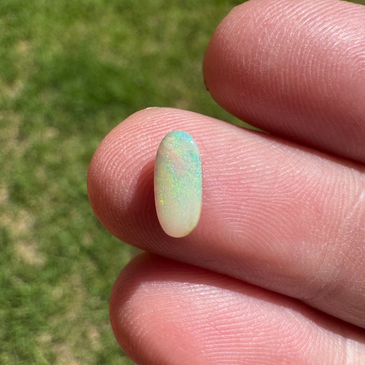 0.63 Ct extra small boulder opal - Broken River Mining