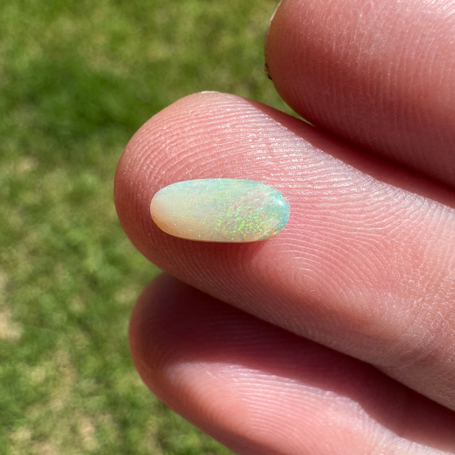 0.63 Ct extra small boulder opal - Broken River Mining