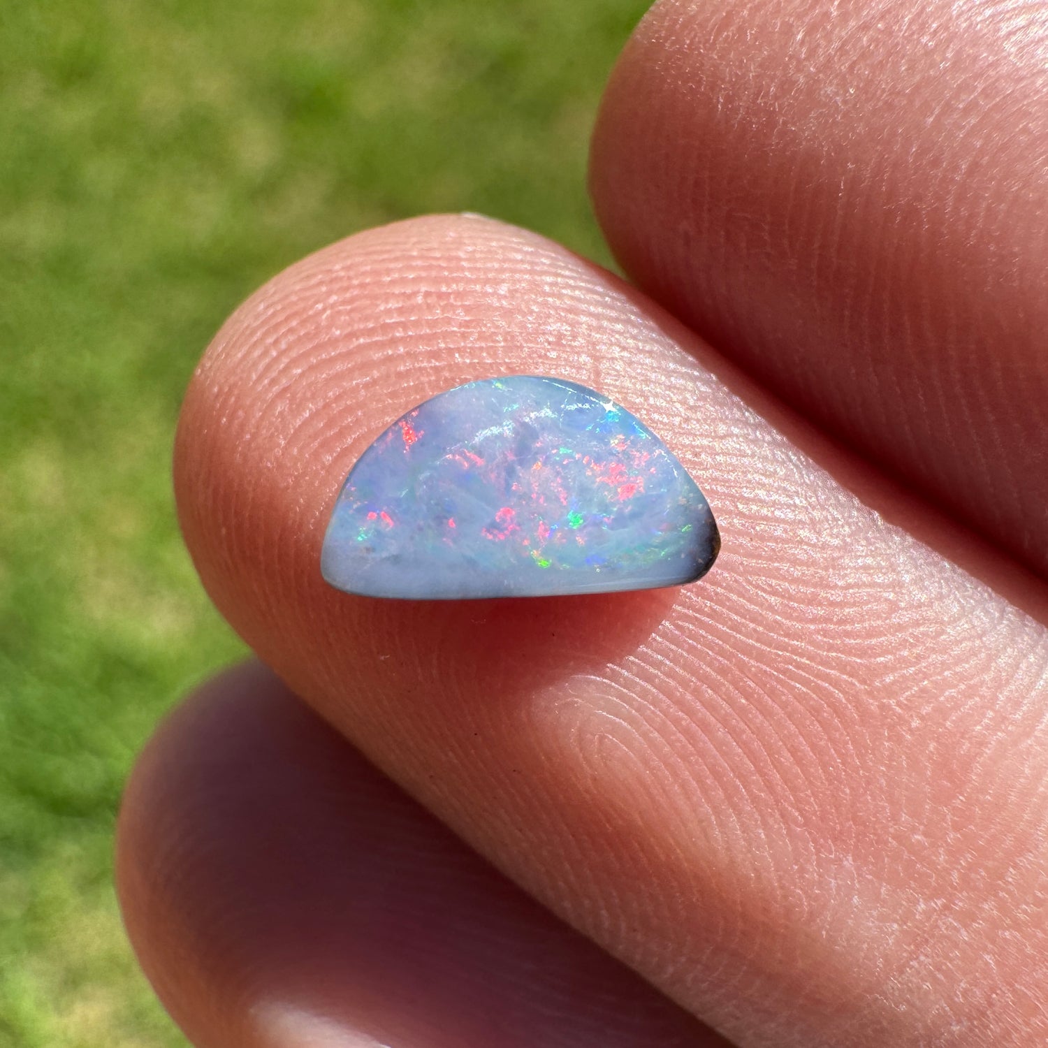 0.70 Ct small boulder opal - Broken River Mining