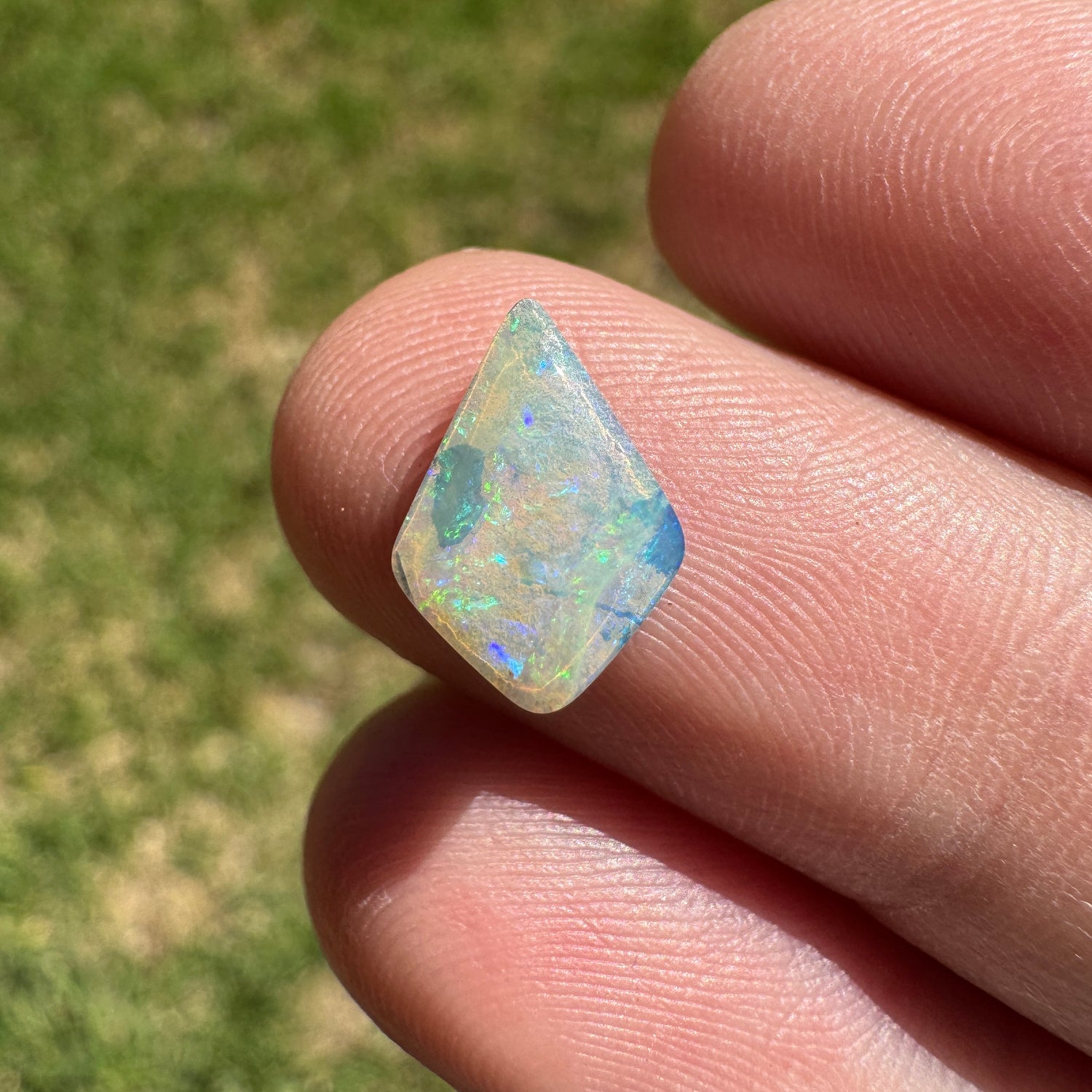 1.19 Ct small boulder opal - Broken River Mining