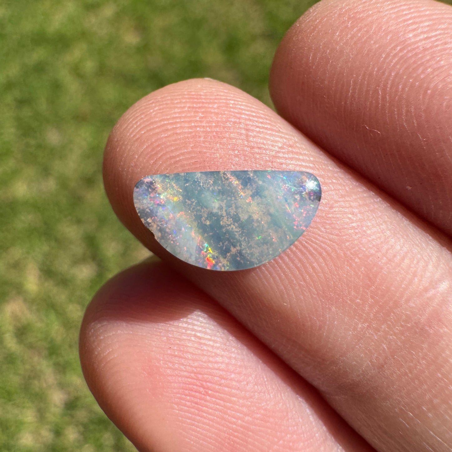 1.54 Ct small boulder opal - Broken River Mining