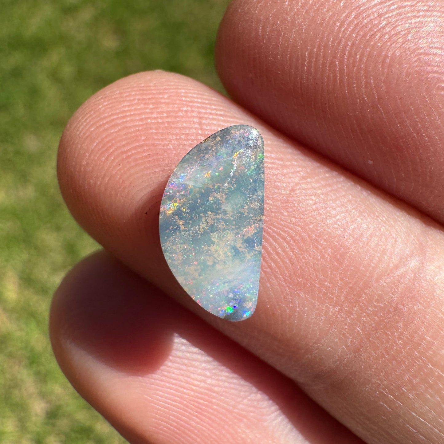 1.54 Ct small boulder opal - Broken River Mining