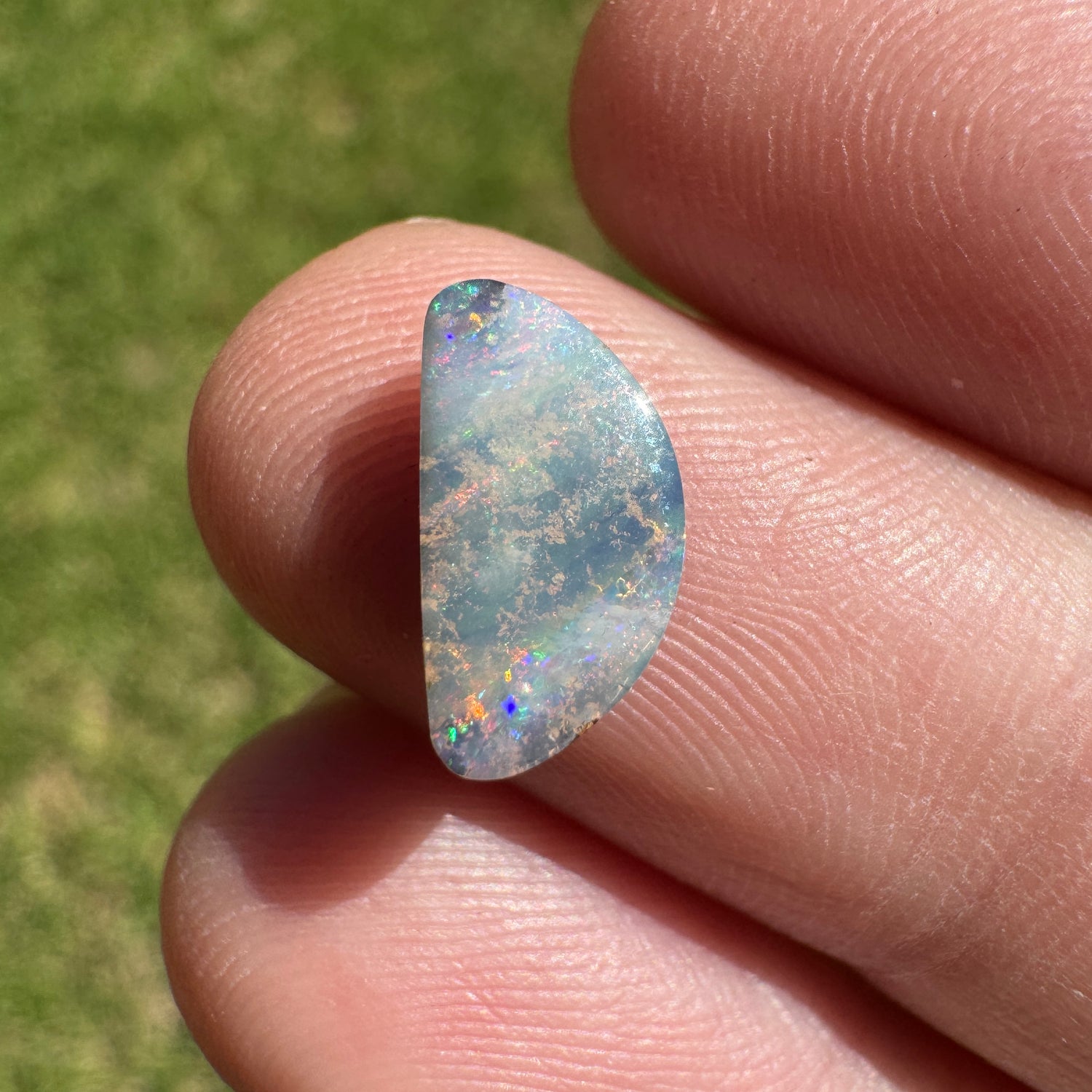 1.54 Ct small boulder opal - Broken River Mining
