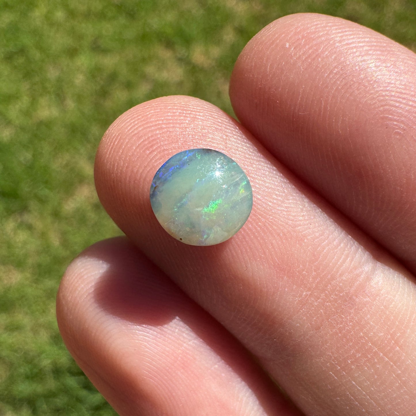 1.13 Ct small boulder opal - Broken River Mining