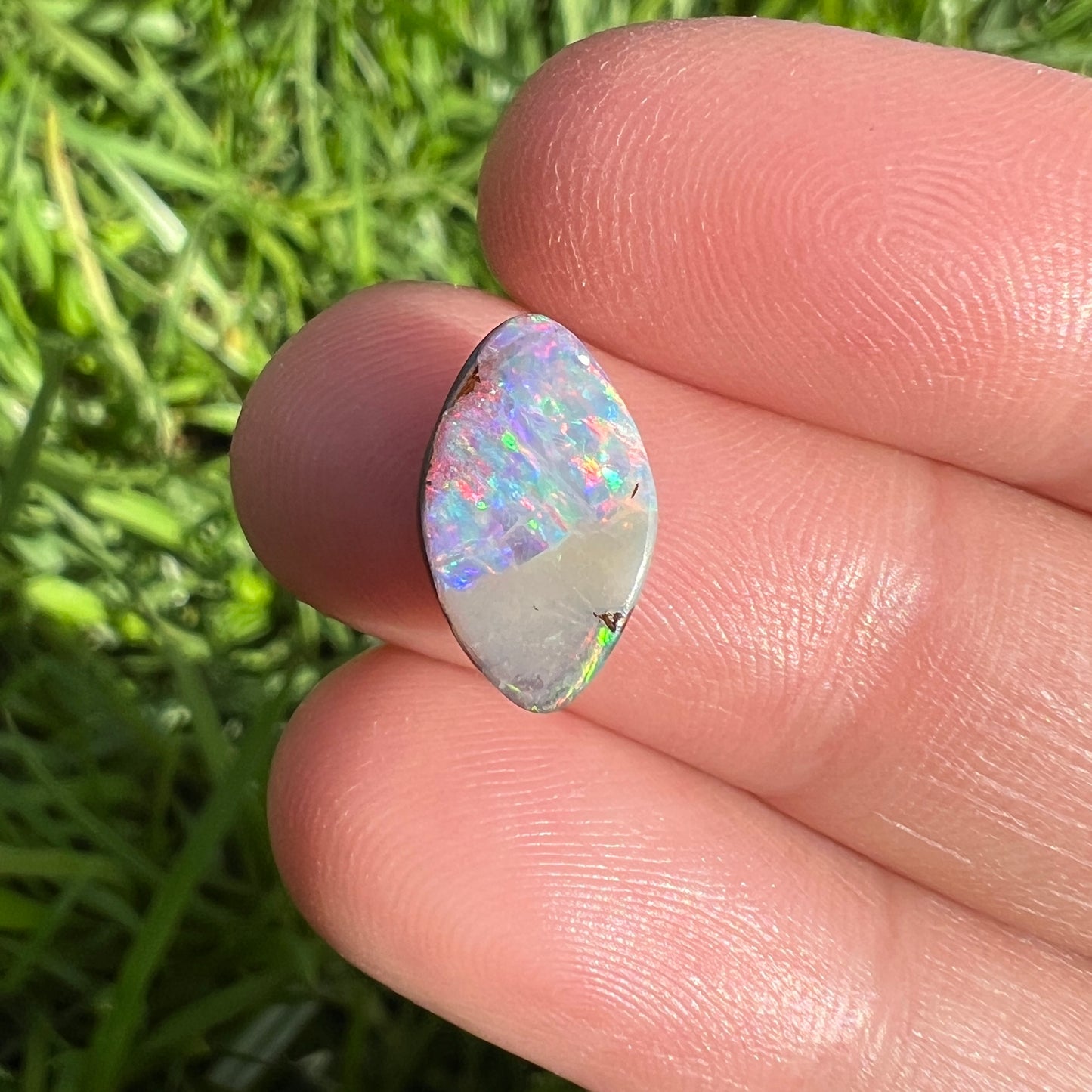 2.72 Ct rainbow boulder opal