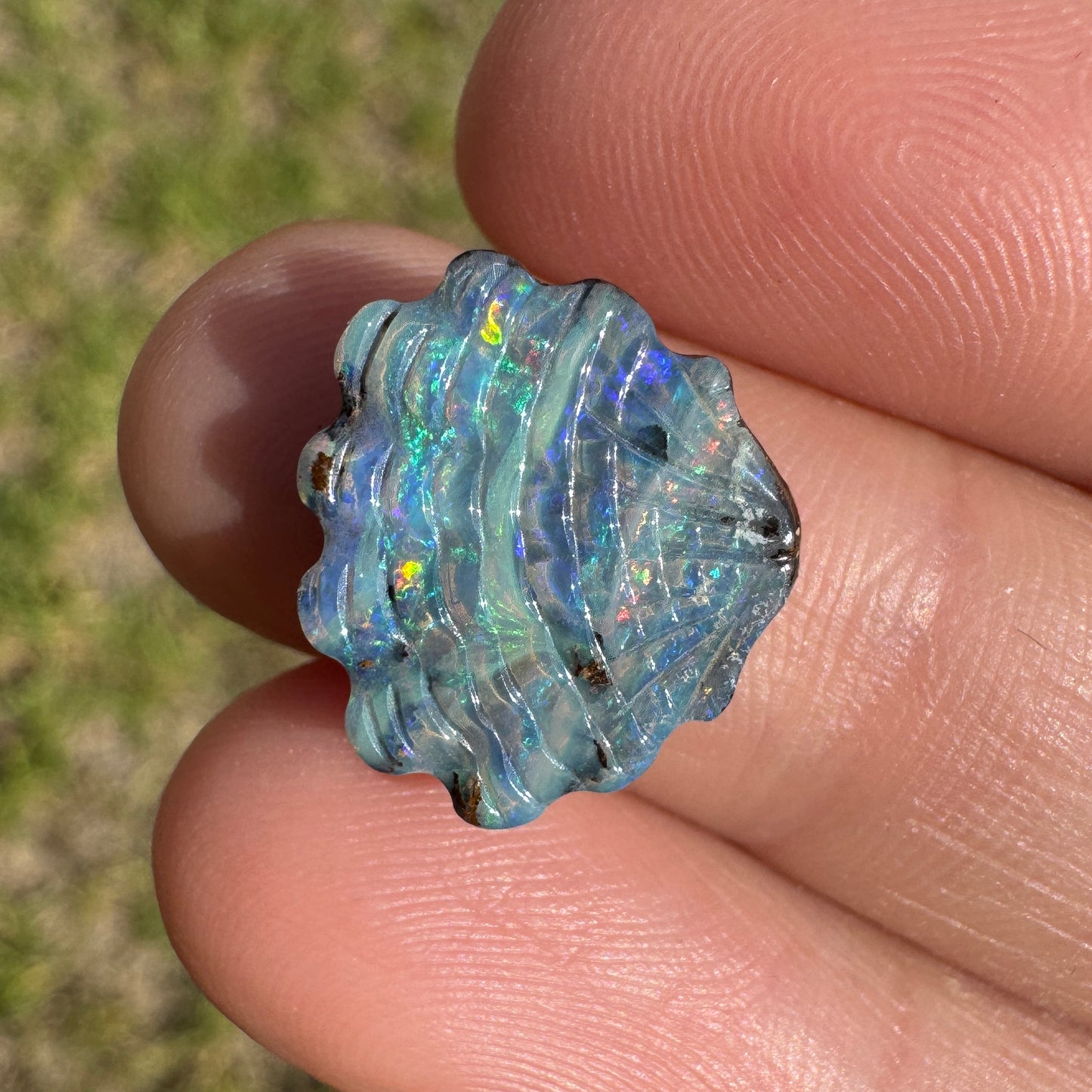 5.36 Ct shell boulder opal carving