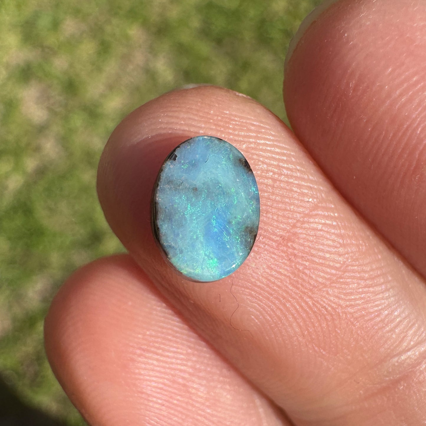 1.04 Ct extra small boulder opal