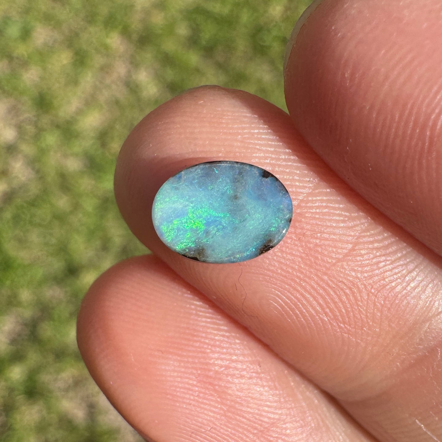 1.04 Ct extra small boulder opal