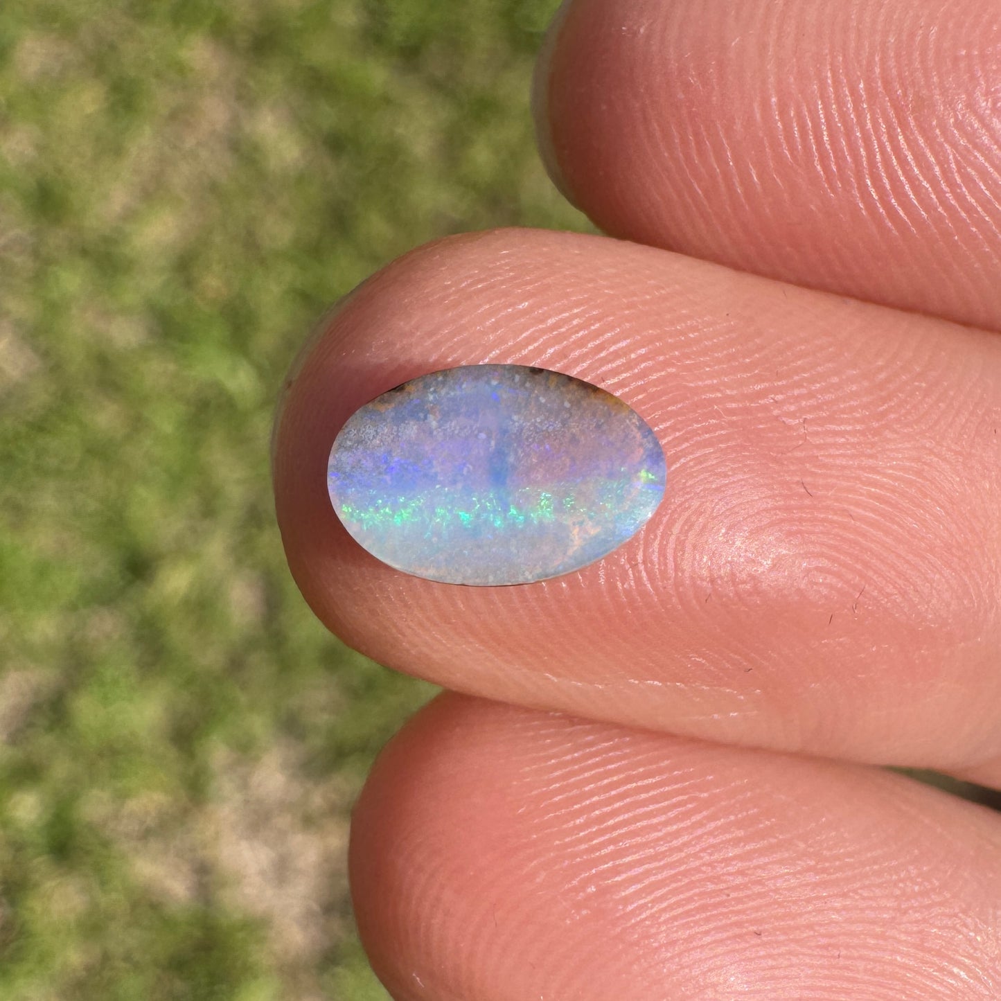 0.84 Ct small boulder opal
