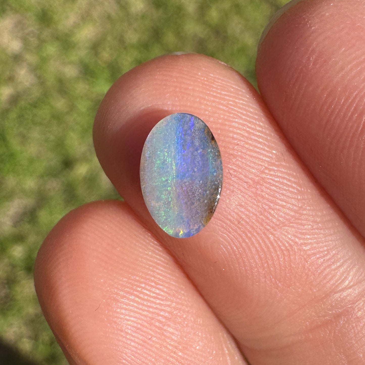 0.84 Ct small boulder opal