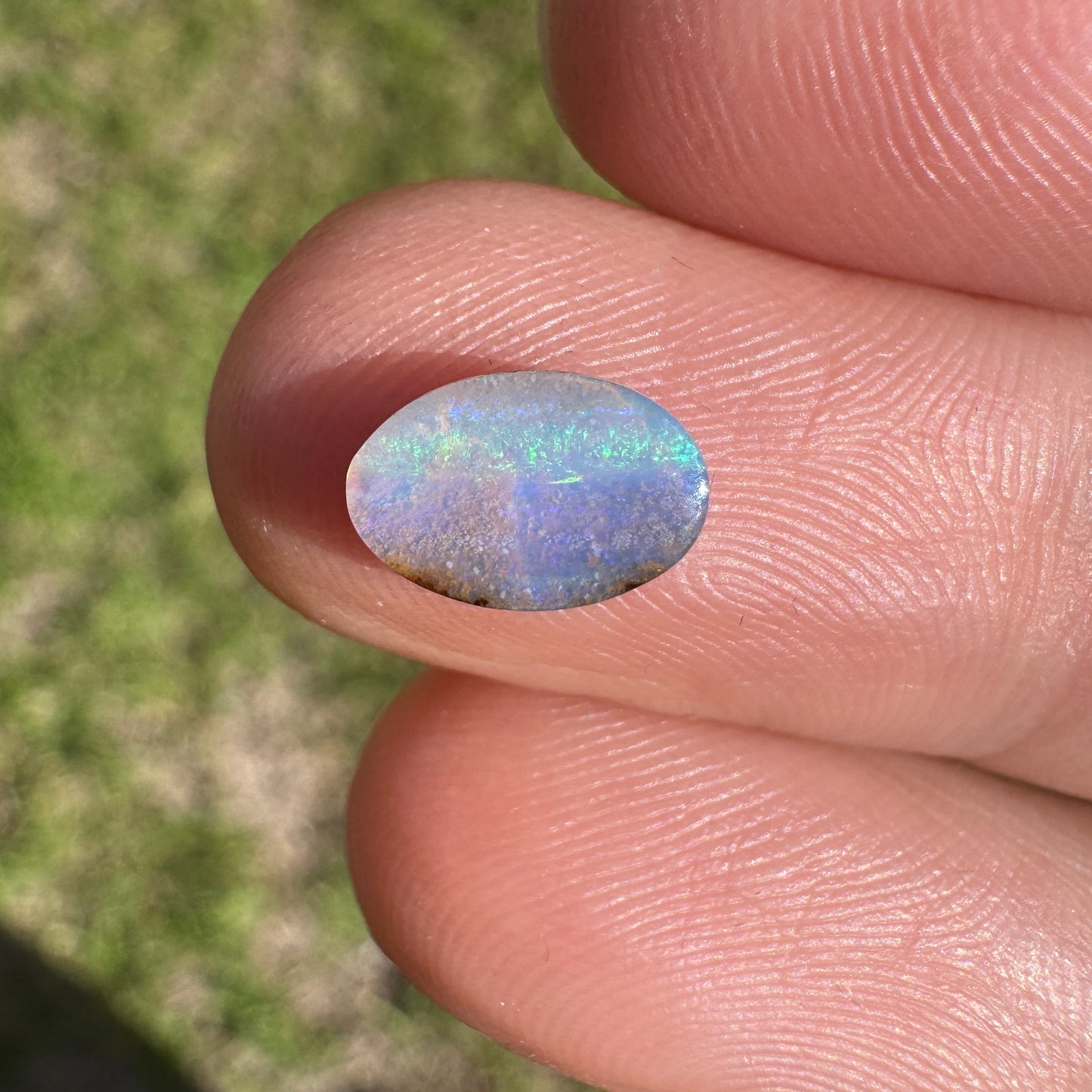 0.84 Ct small boulder opal