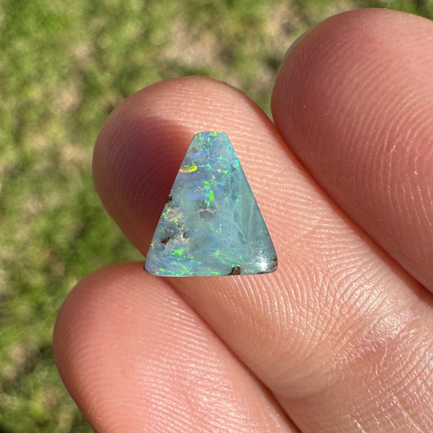 1.53 Ct small boulder opal