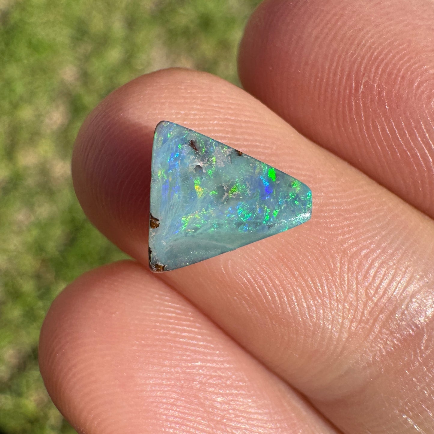 1.53 Ct small boulder opal