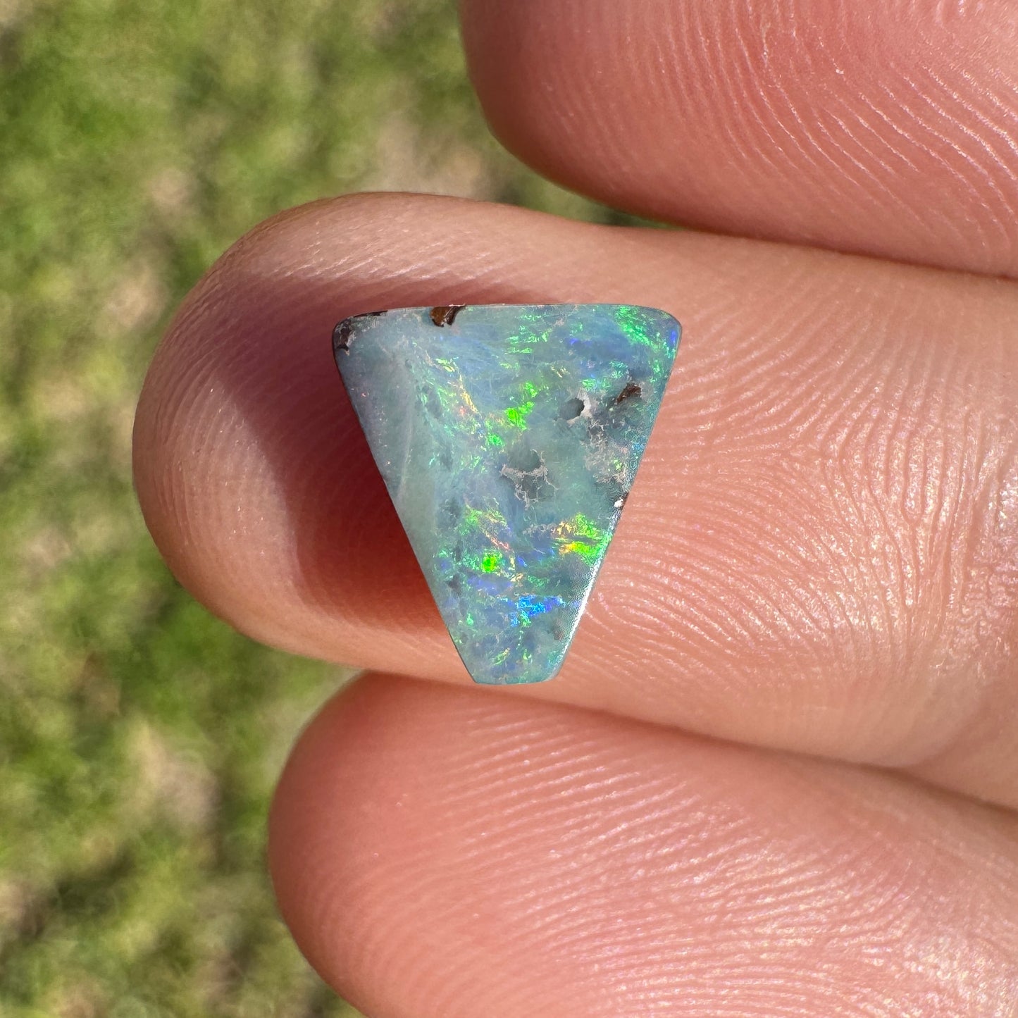 1.53 Ct small boulder opal