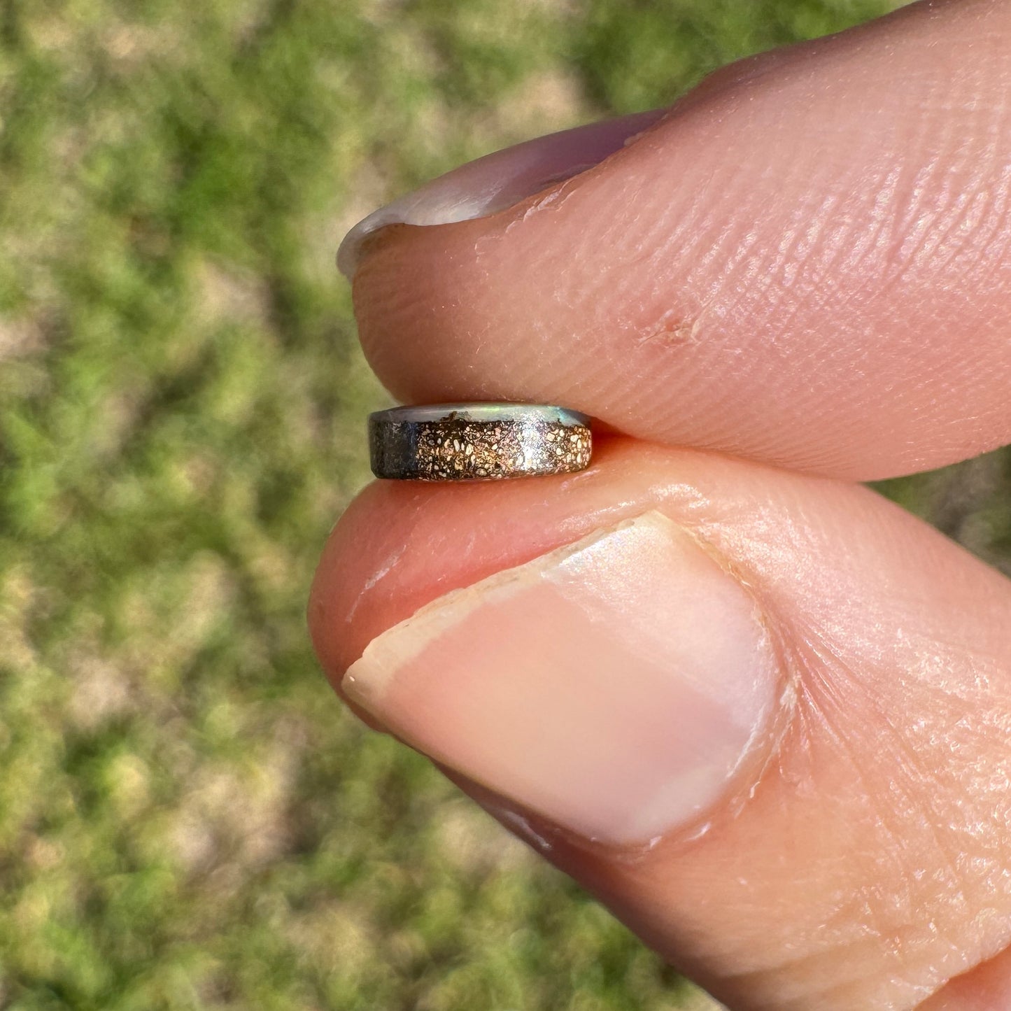 0.72 Ct extra small boulder opal