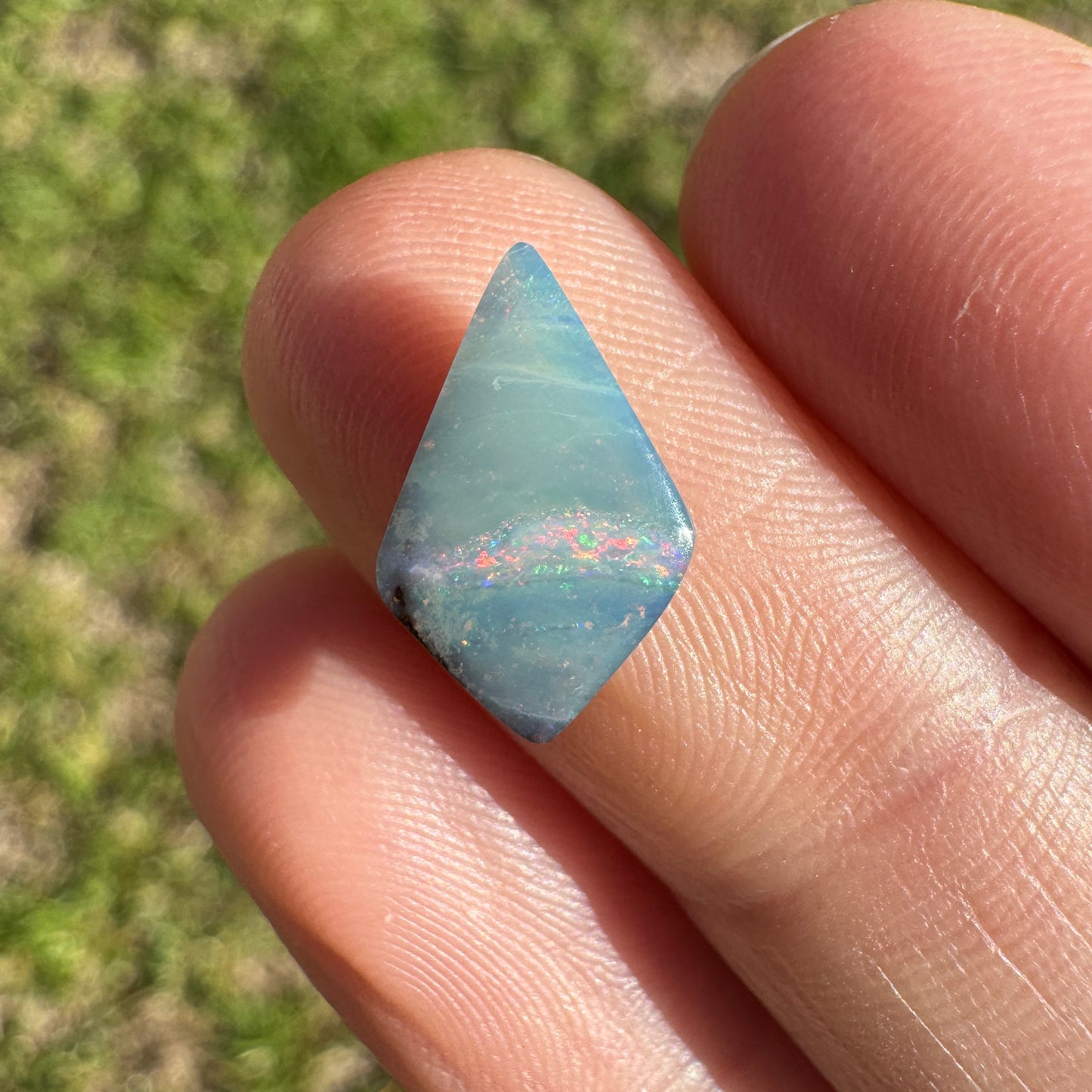 1.76 Ct small boulder opal