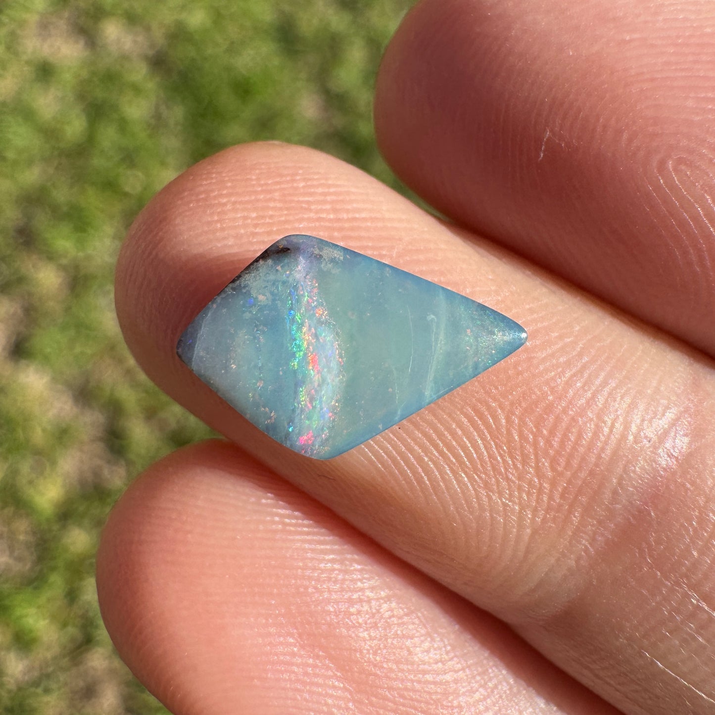 1.76 Ct small boulder opal